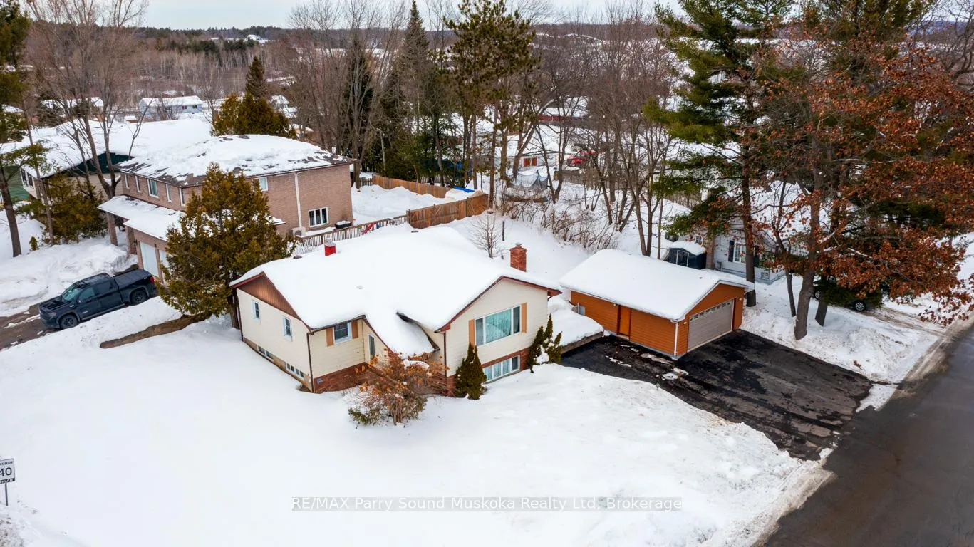 Photo 2 of 2 Laird Drive, Parry Sound — HOMEH