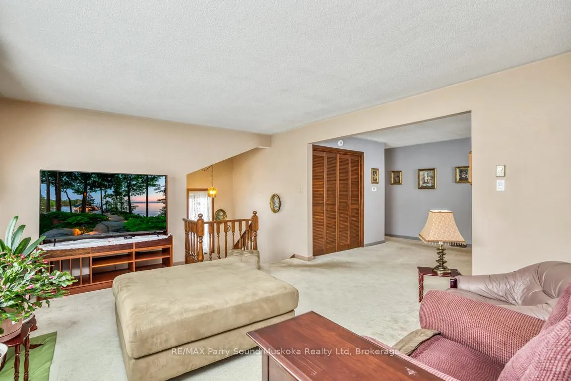Photo 11 of 2 Laird Drive, Parry Sound — HOMEH