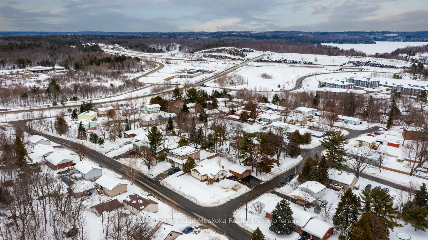 Photo 40 of 2 Laird Drive, Parry Sound — HOMEH