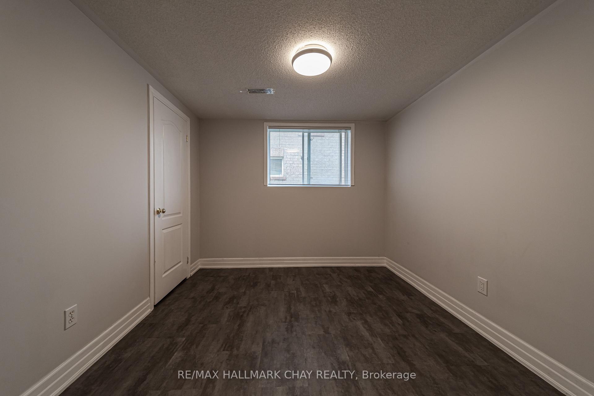 Photo 5 of 1890 Emerald Court, Innisfil, Alcona — HOMEH