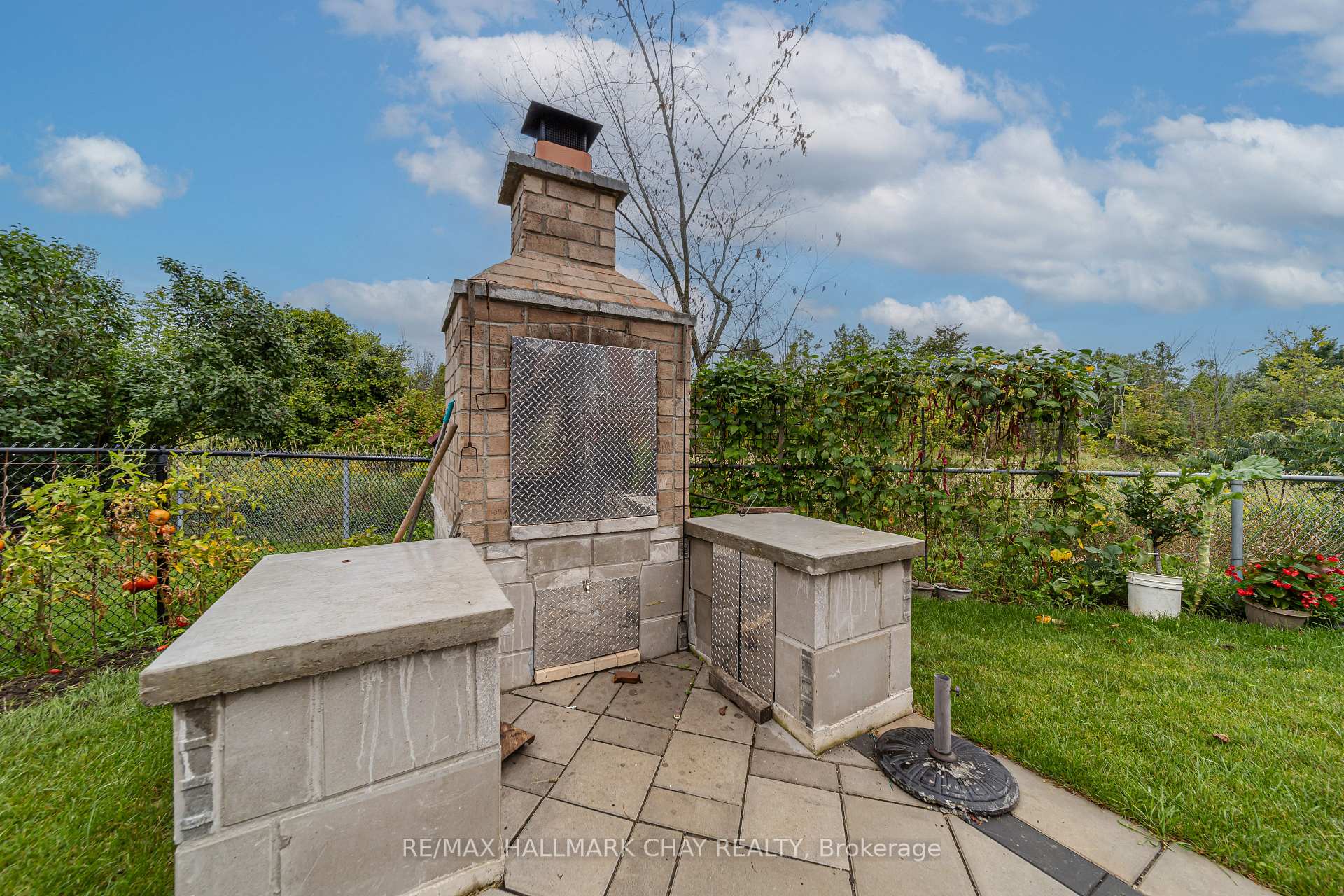 Photo 11 of 1890 Emerald Court, Innisfil, Alcona — HOMEH