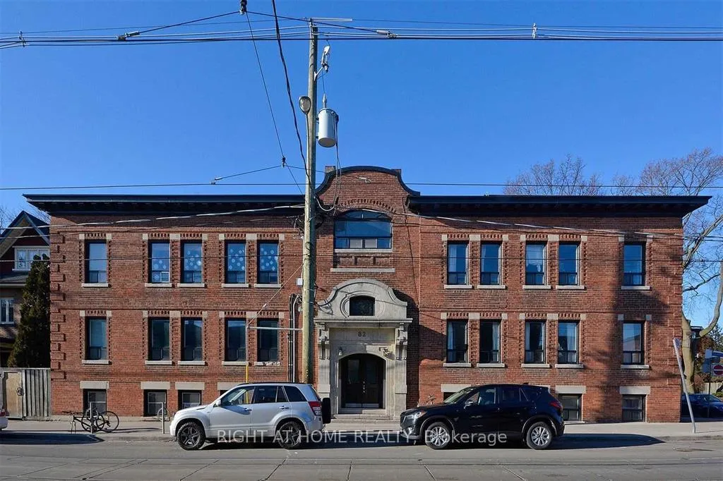 Front of Unit 1, 82 Roncesvalles Avenue