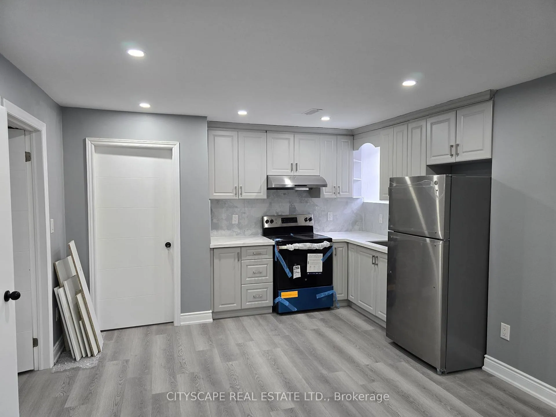 Photo 2 of 306 Bessborough Drive, Milton, Harrison — HOMEH