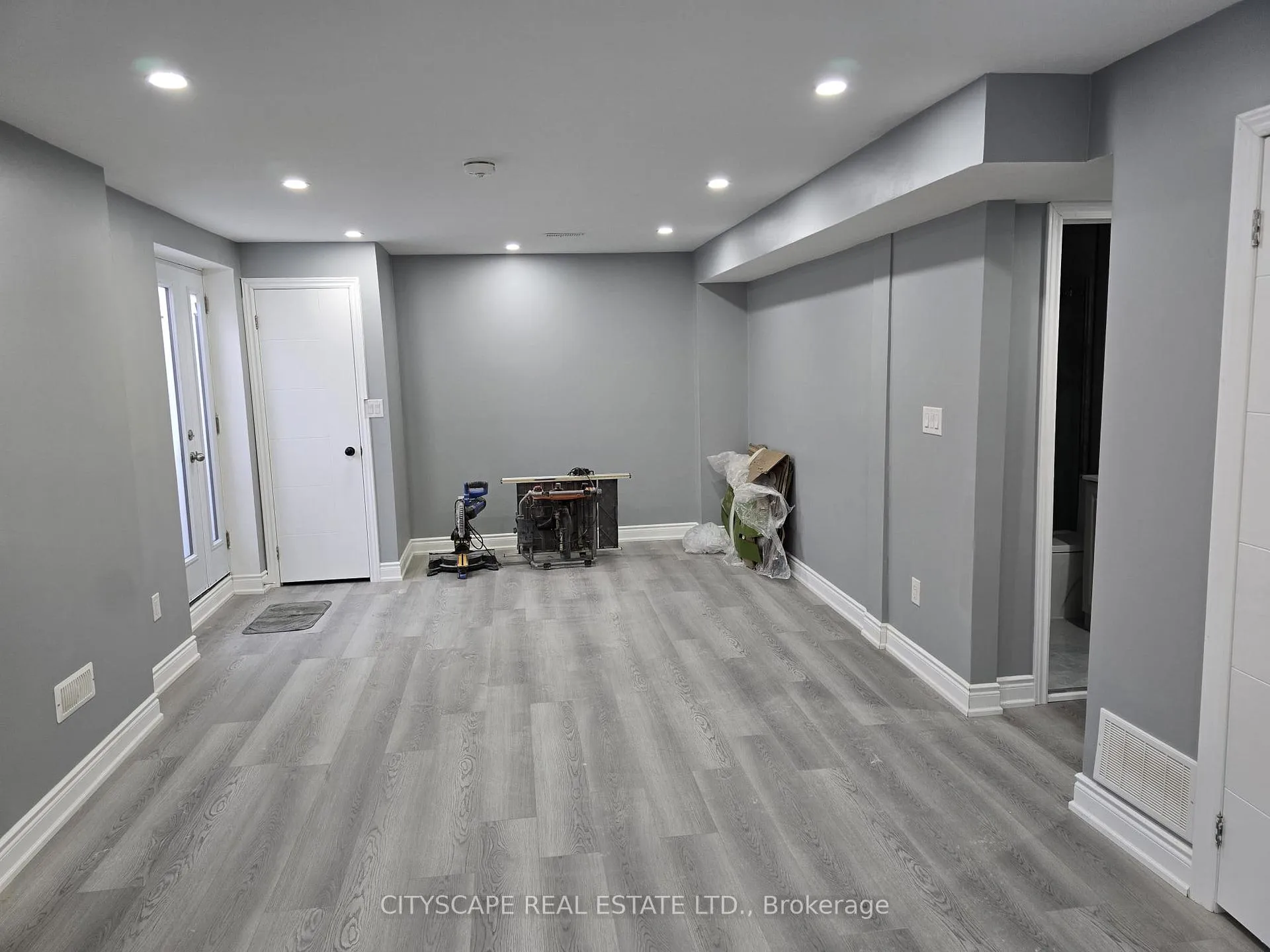 Photo 4 of 306 Bessborough Drive, Milton, Harrison — HOMEH