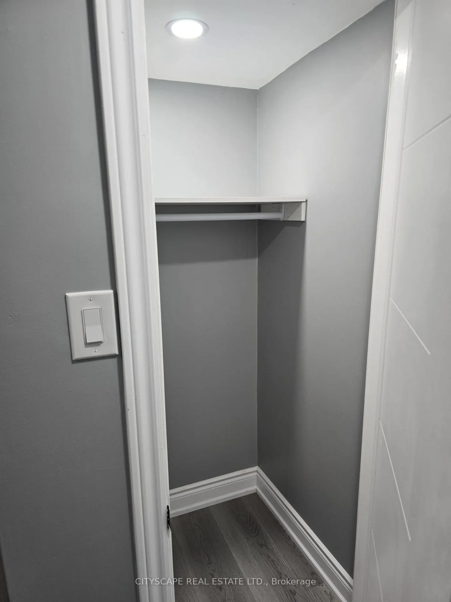Photo 10 of 306 Bessborough Drive, Milton, Harrison — HOMEH