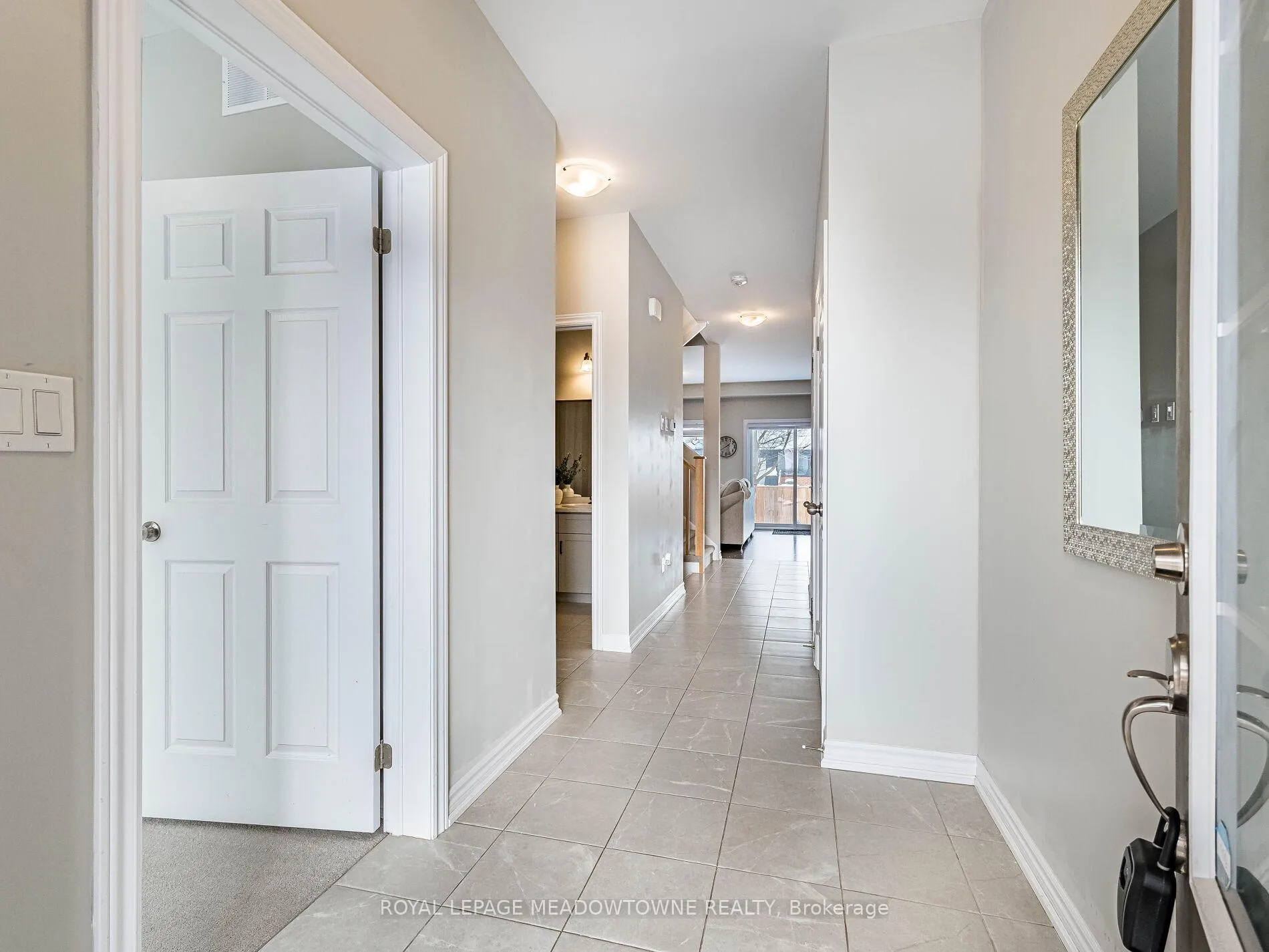 Photo 3 of Unit 7, 13 Braida Lane, Halton Hills, Acton — HOMEH