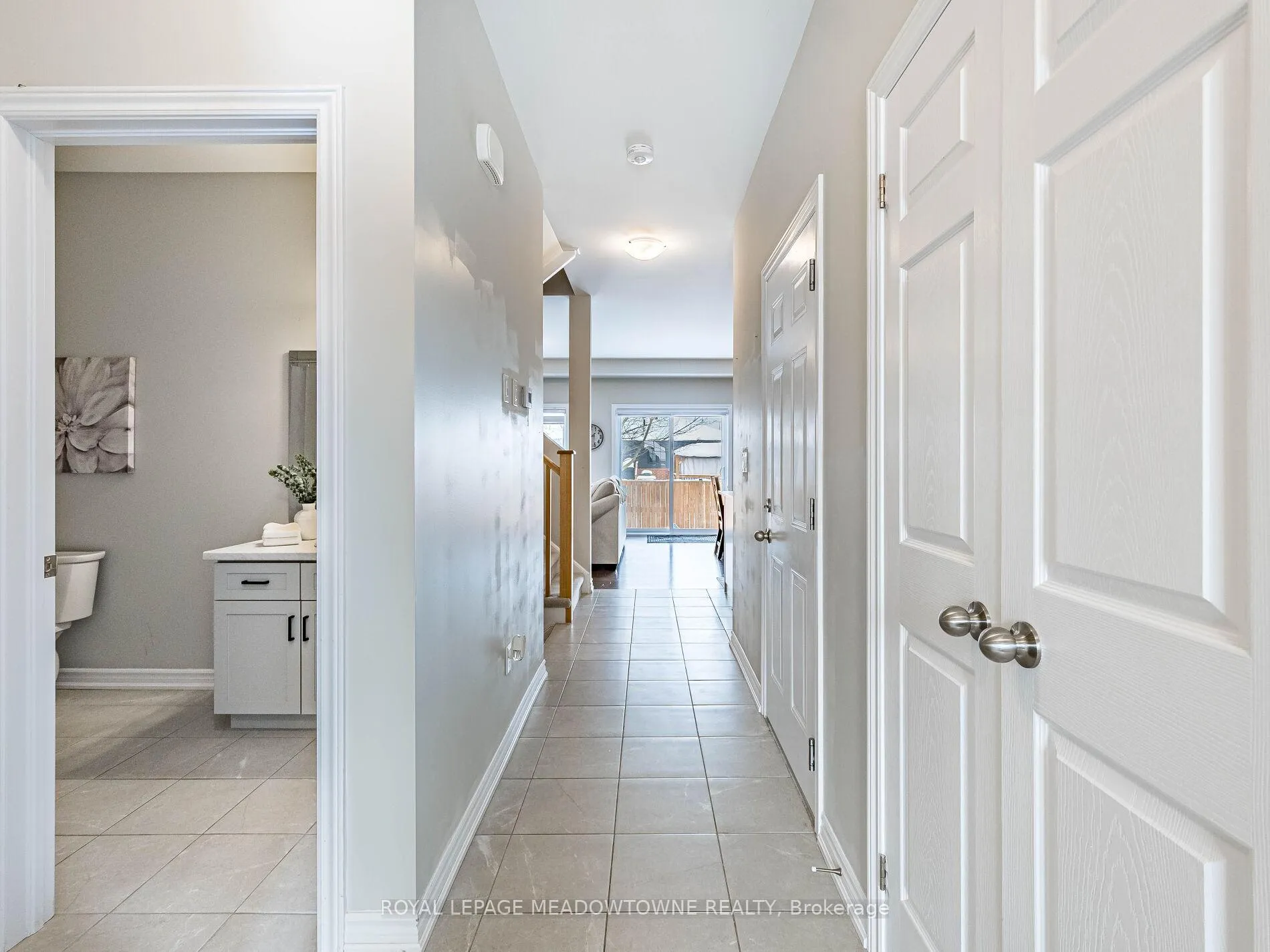 Photo 7 of Unit 7, 13 Braida Lane, Halton Hills, Acton — HOMEH