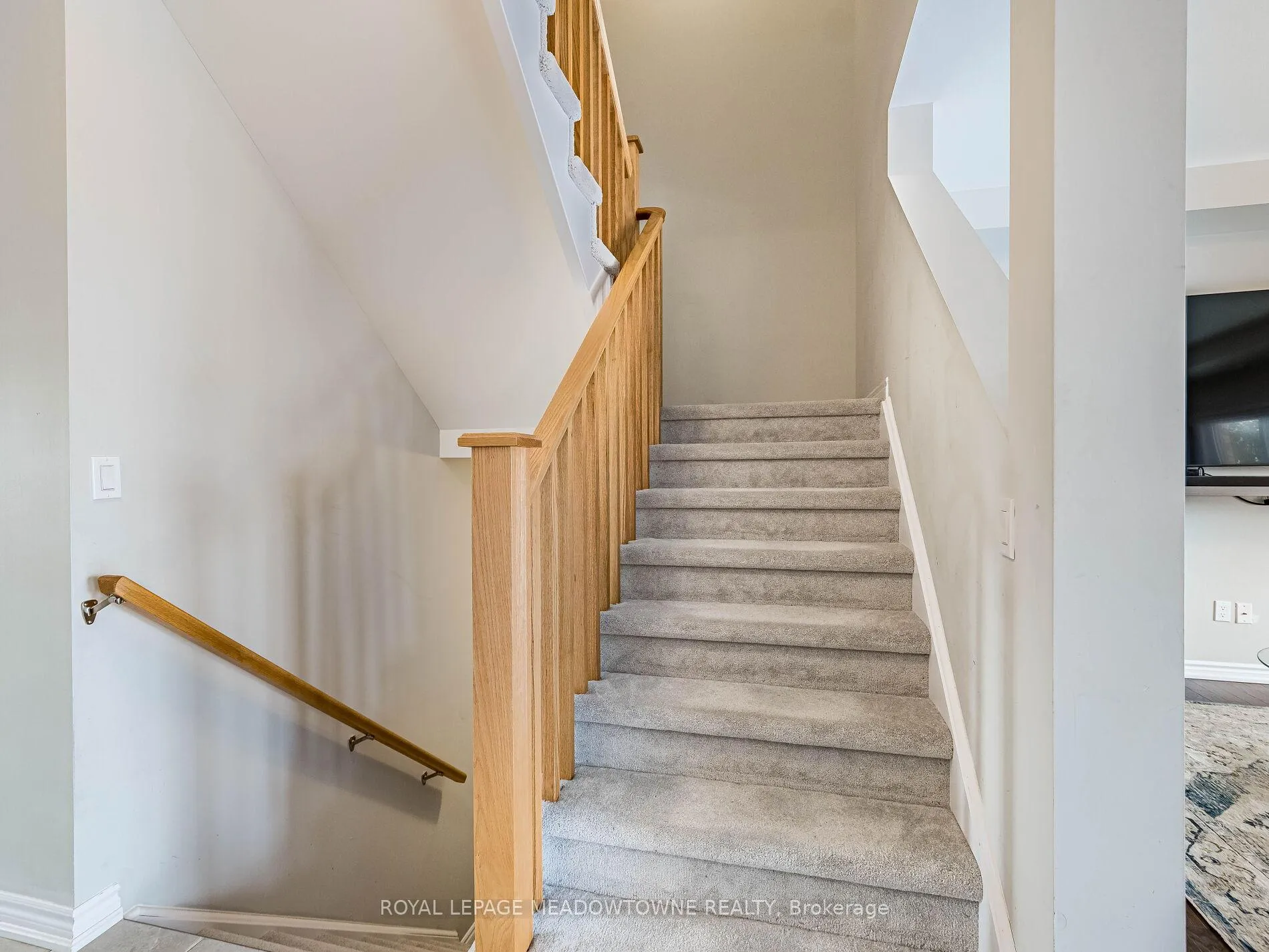 Photo 23 of Unit 7, 13 Braida Lane, Halton Hills, Acton — HOMEH