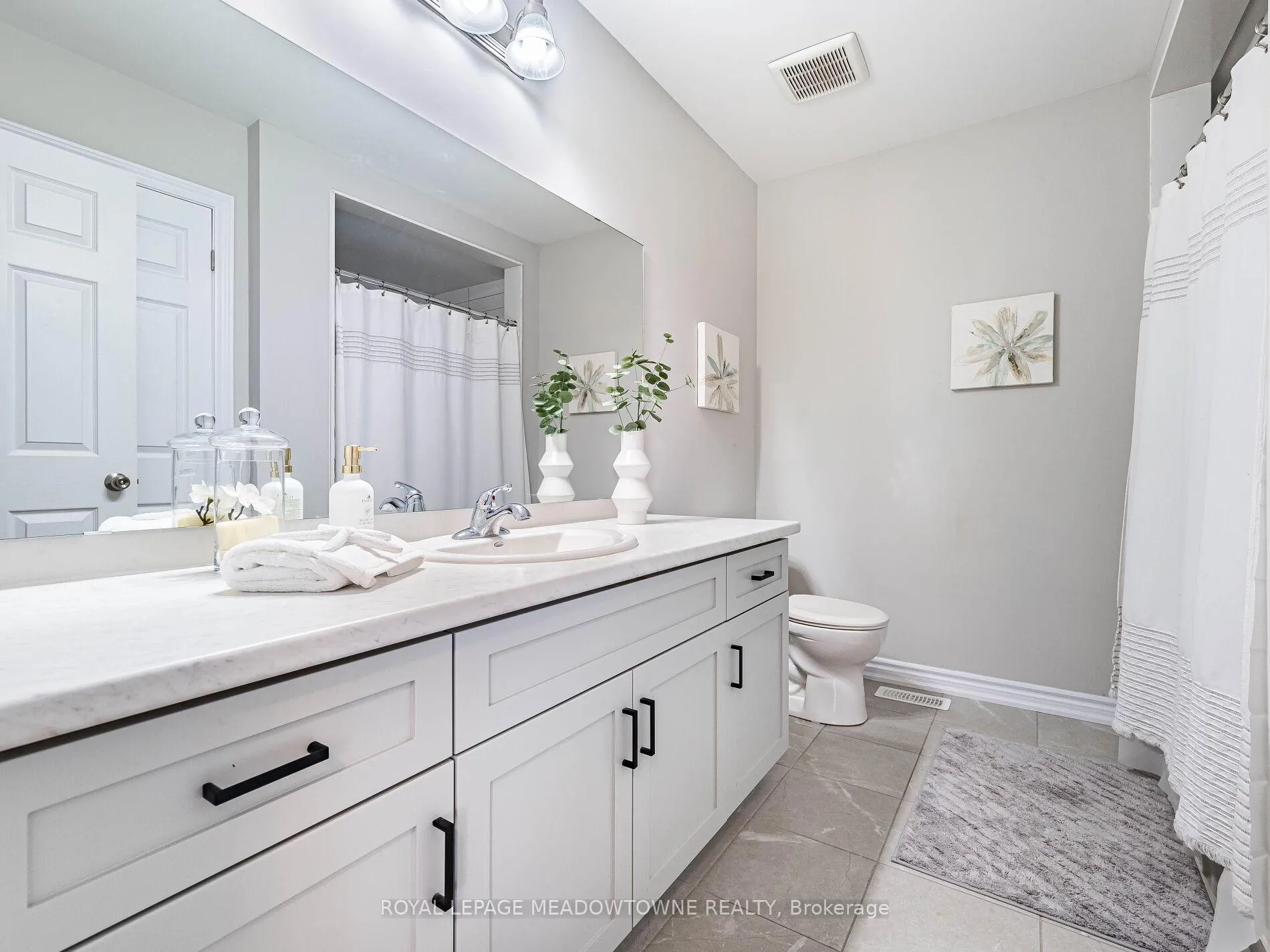 Photo 30 of Unit 7, 13 Braida Lane, Halton Hills, Acton — HOMEH