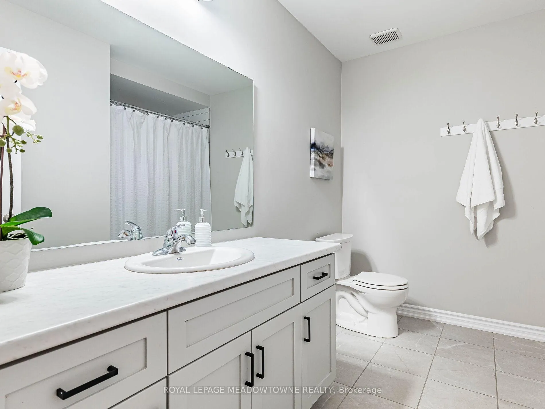 Photo 37 of Unit 7, 13 Braida Lane, Halton Hills, Acton — HOMEH