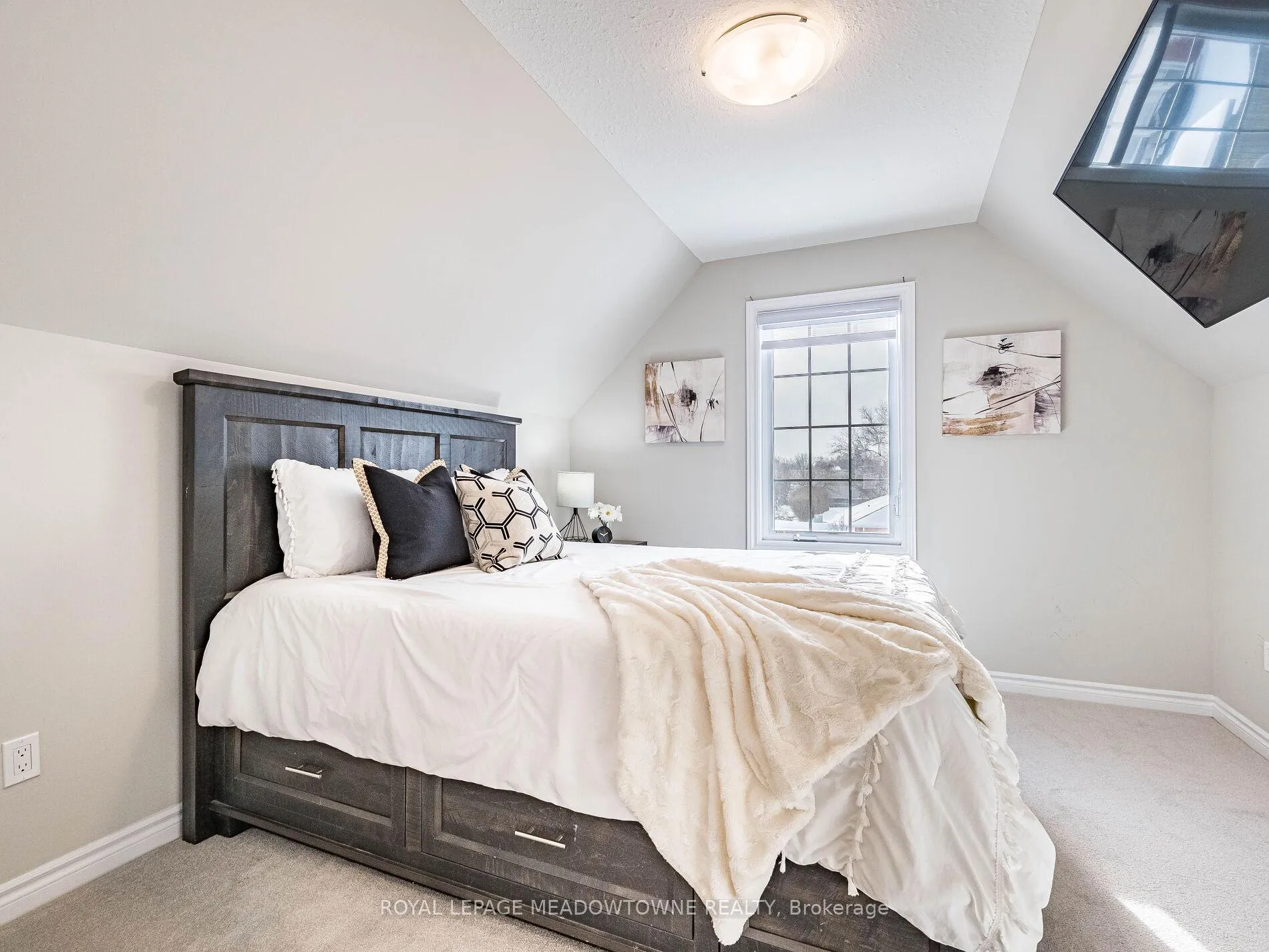 Photo 40 of Unit 7, 13 Braida Lane, Halton Hills, Acton — HOMEH