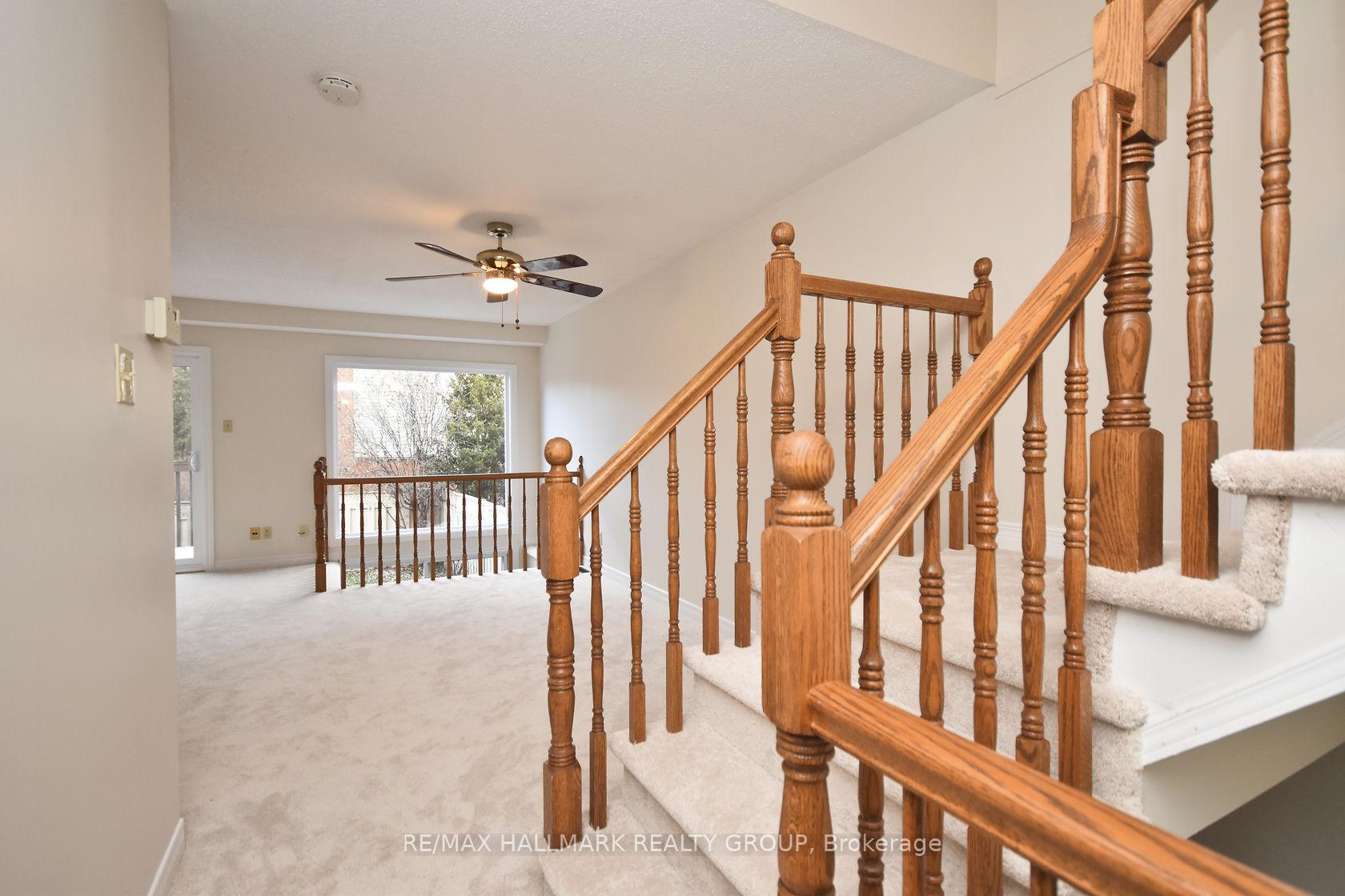 Photo 3 of 132 Dunbarton Court, Ottawa, Cardinal Glen — HOMEH