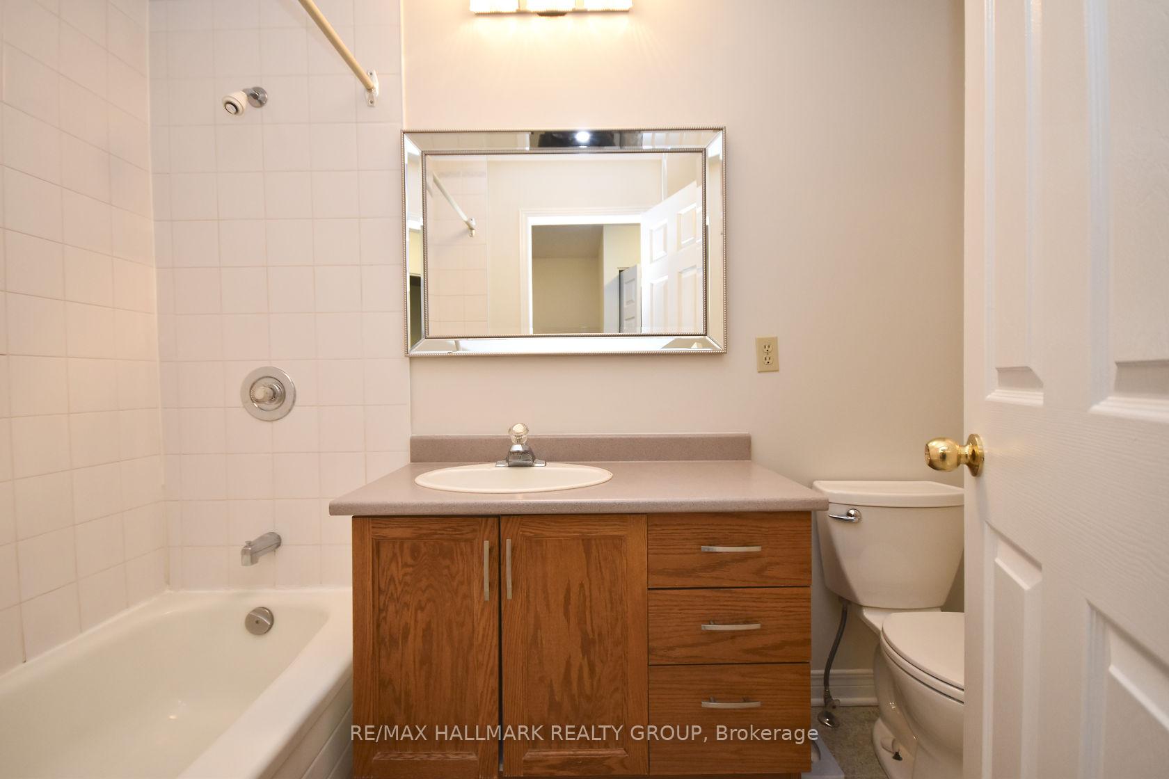 Photo 22 of 132 Dunbarton Court, Ottawa, Cardinal Glen — HOMEH
