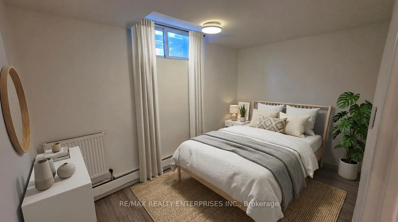 Photo 1 of Unit 4, 142 Emerald Street S, Hamilton, Stinson — HOMEH