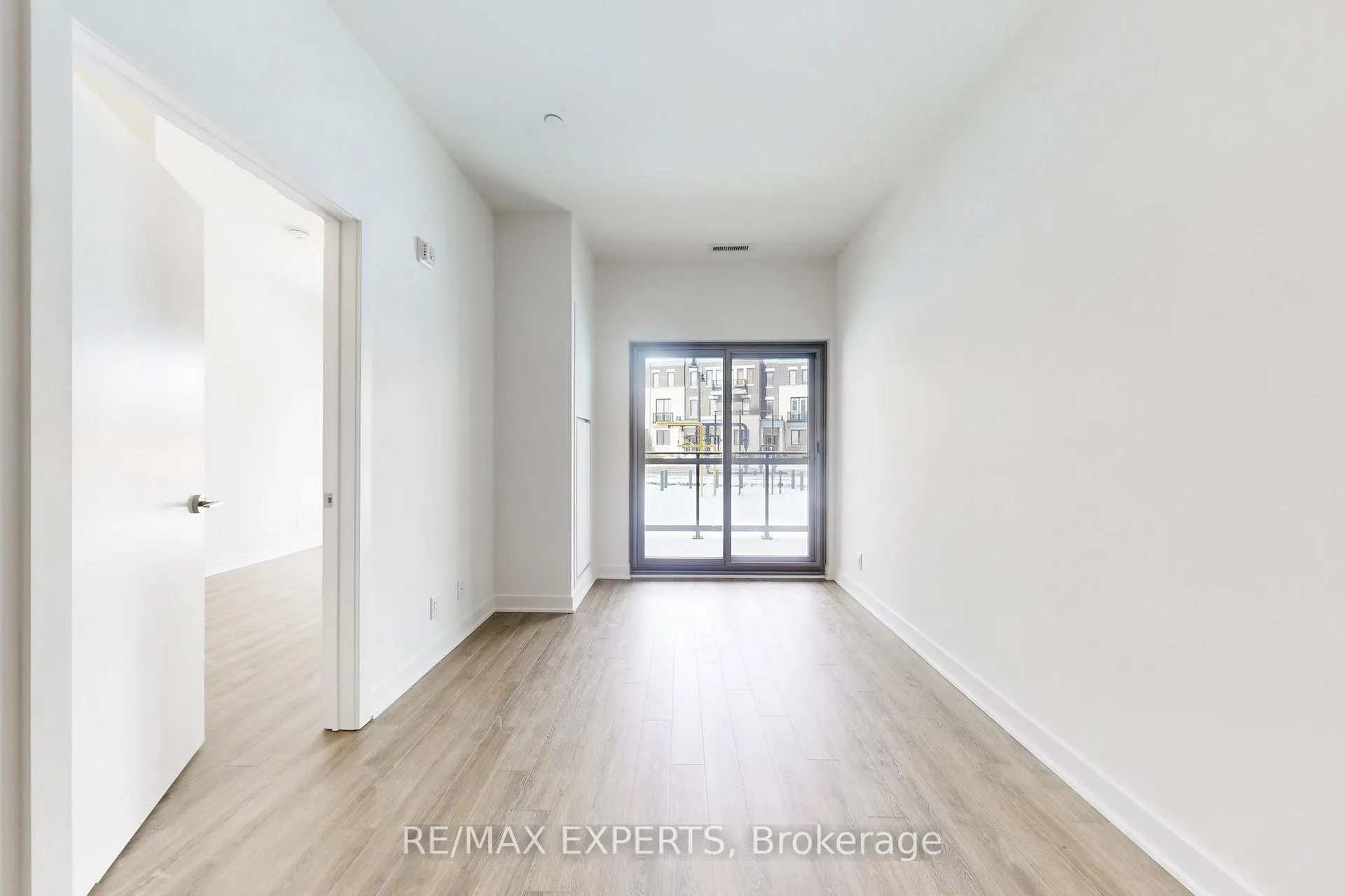 Photo 10 of Unit 118, 51 Clarington Boulevard, Clarington, Bowmanville — HOMEH