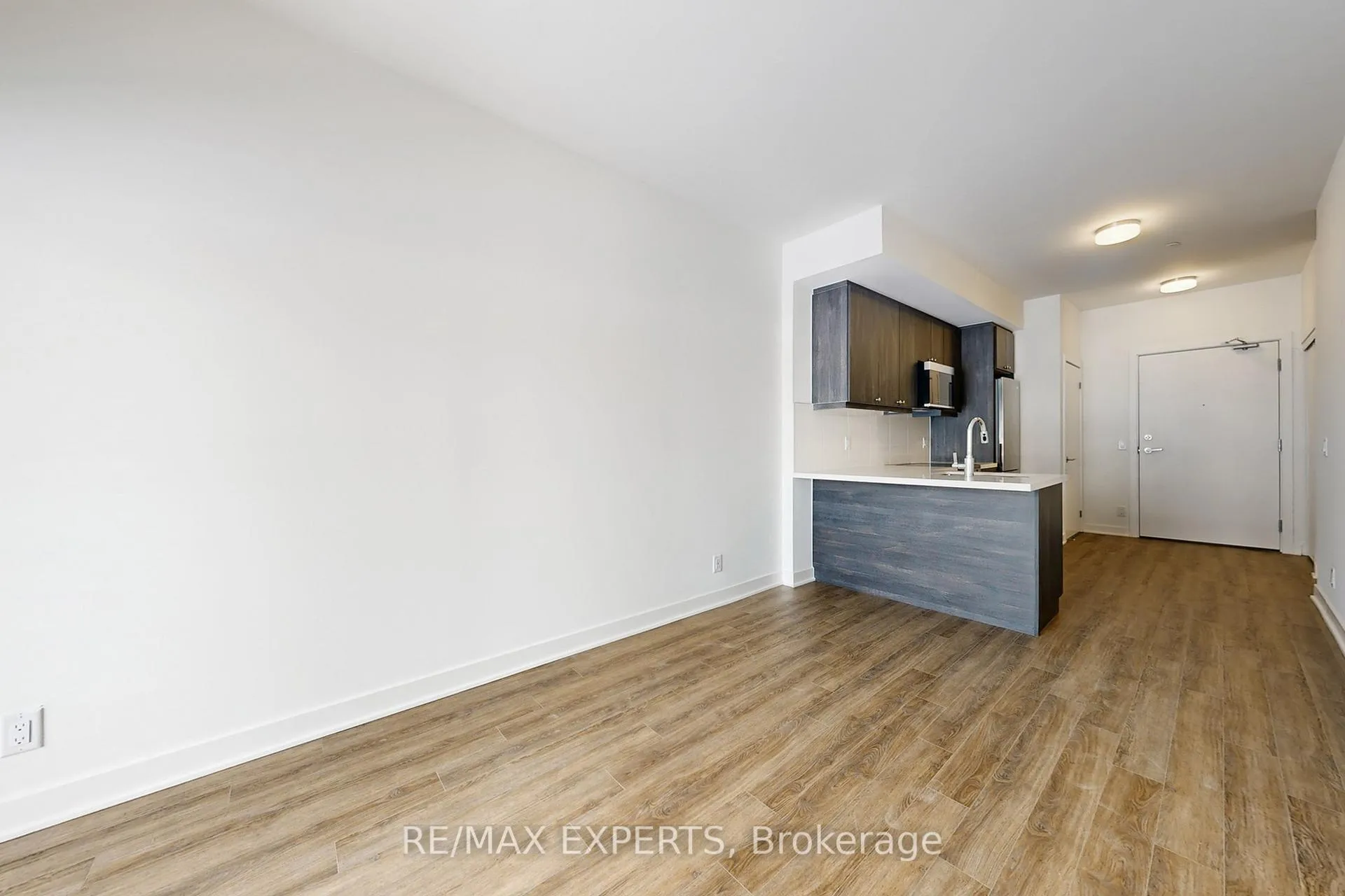 Photo 11 of Unit 118, 51 Clarington Boulevard, Clarington, Bowmanville — HOMEH