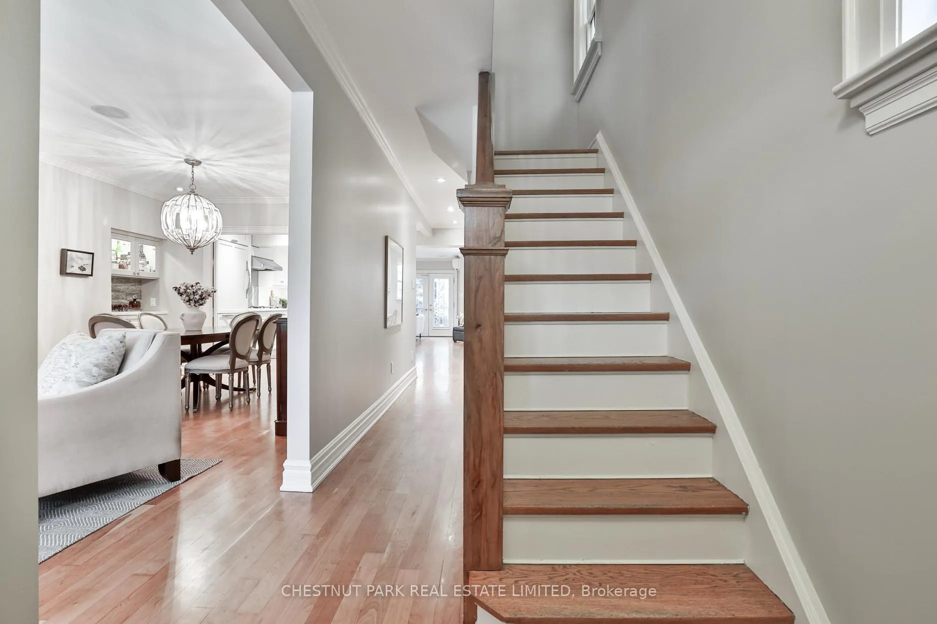Photo 2 of 136 Wanless Avenue, Toronto, Lawrence Park North — HOMEH