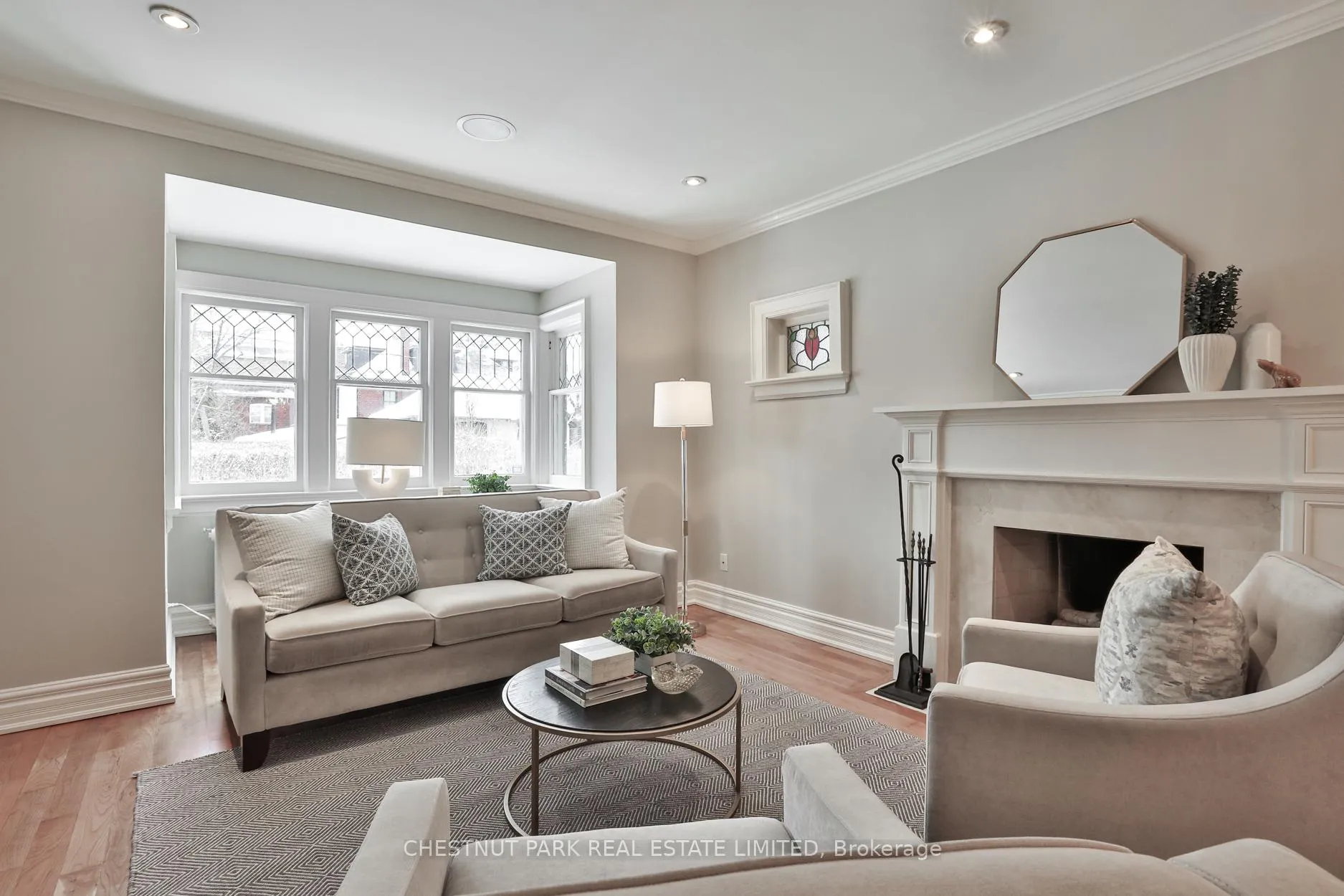 Photo 3 of 136 Wanless Avenue, Toronto, Lawrence Park North — HOMEH