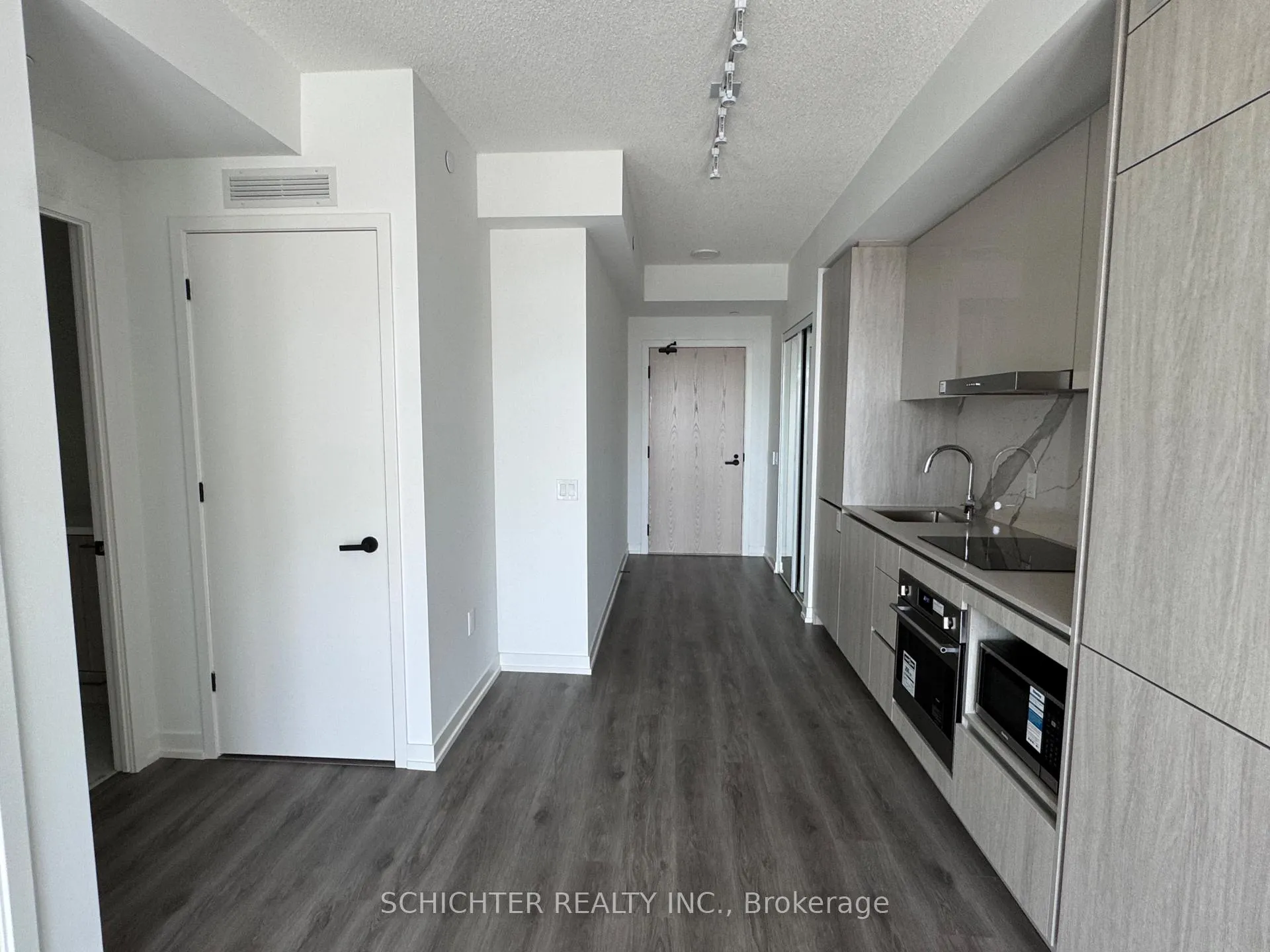 Photo 2 of Unit 312, 28 Interchange Way N, Vaughan, Vaughan Corporate Centre — HOMEH