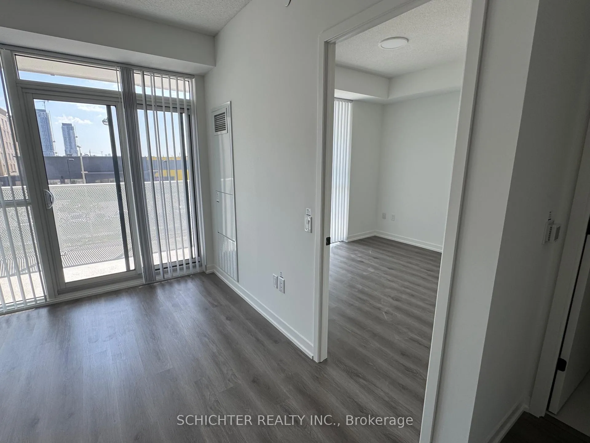 Photo 8 of Unit 312, 28 Interchange Way N, Vaughan, Vaughan Corporate Centre — HOMEH