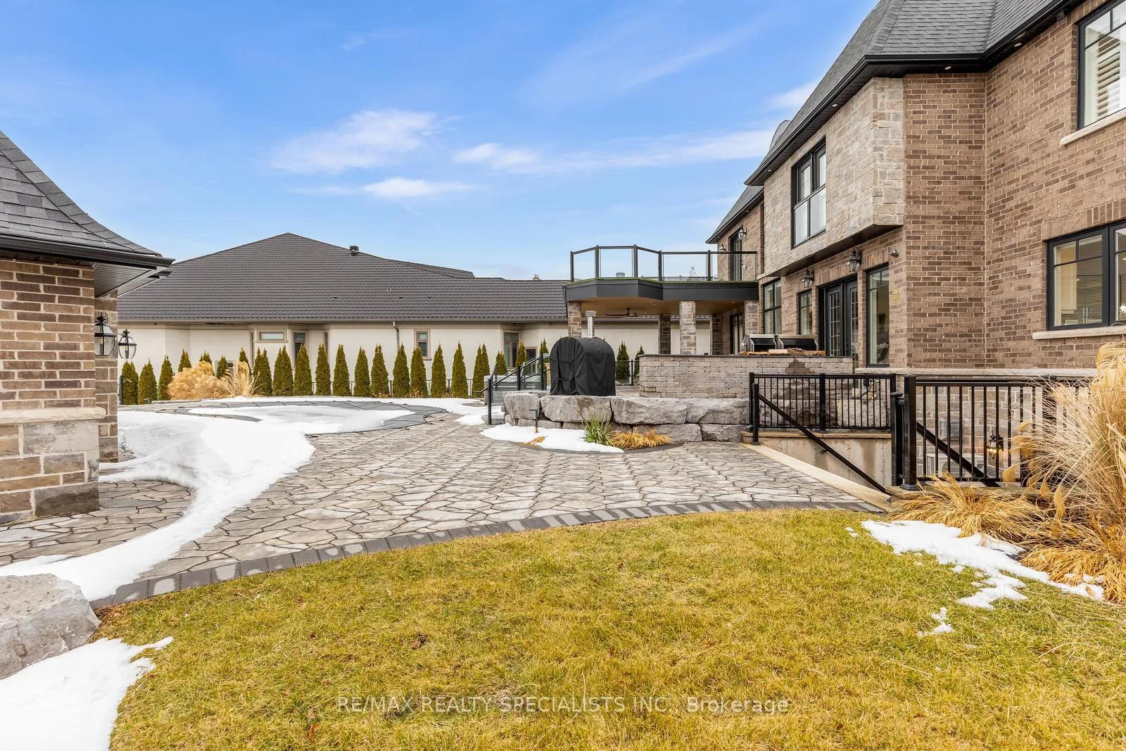 Photo 39 of 16 Shoreline Crescent, Grimsby, Grimsby Beach — HOMEH