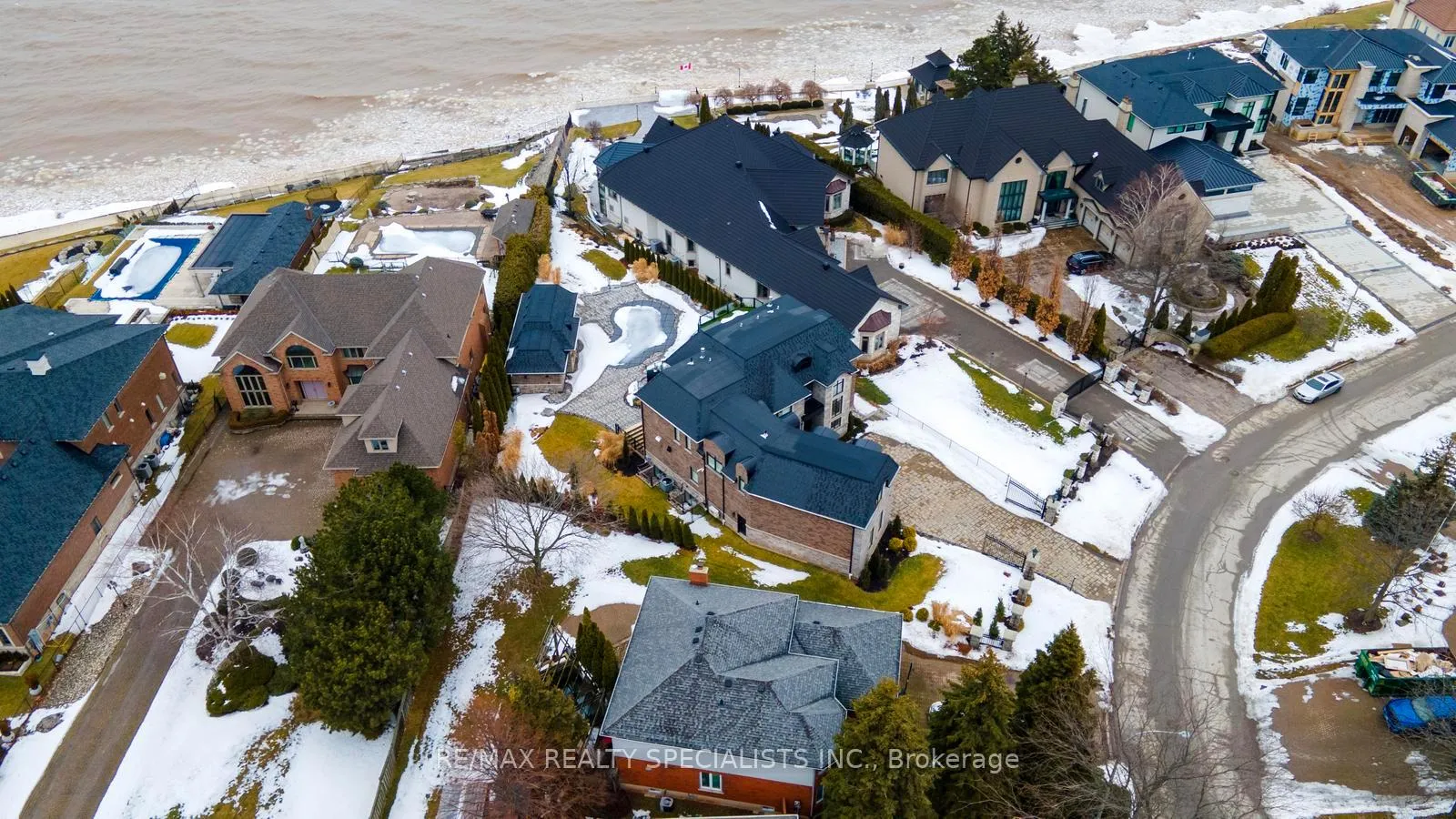 Photo 46 of 16 Shoreline Crescent, Grimsby, Grimsby Beach — HOMEH