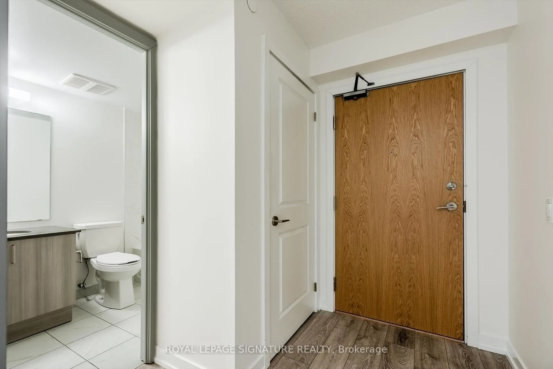 Photo 3 of Unit 1708, 1455 Celebration Drive, Pickering, Bay Ridges — HOMEH