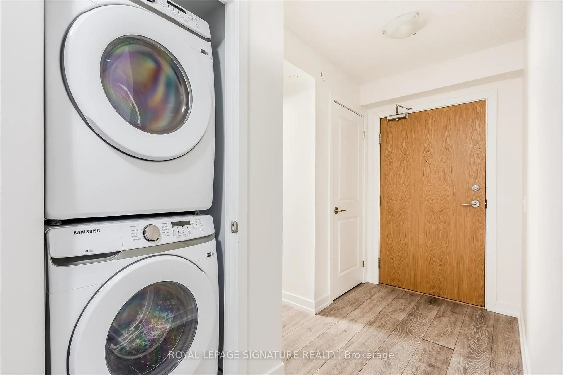 Photo 5 of Unit 1708, 1455 Celebration Drive, Pickering, Bay Ridges — HOMEH