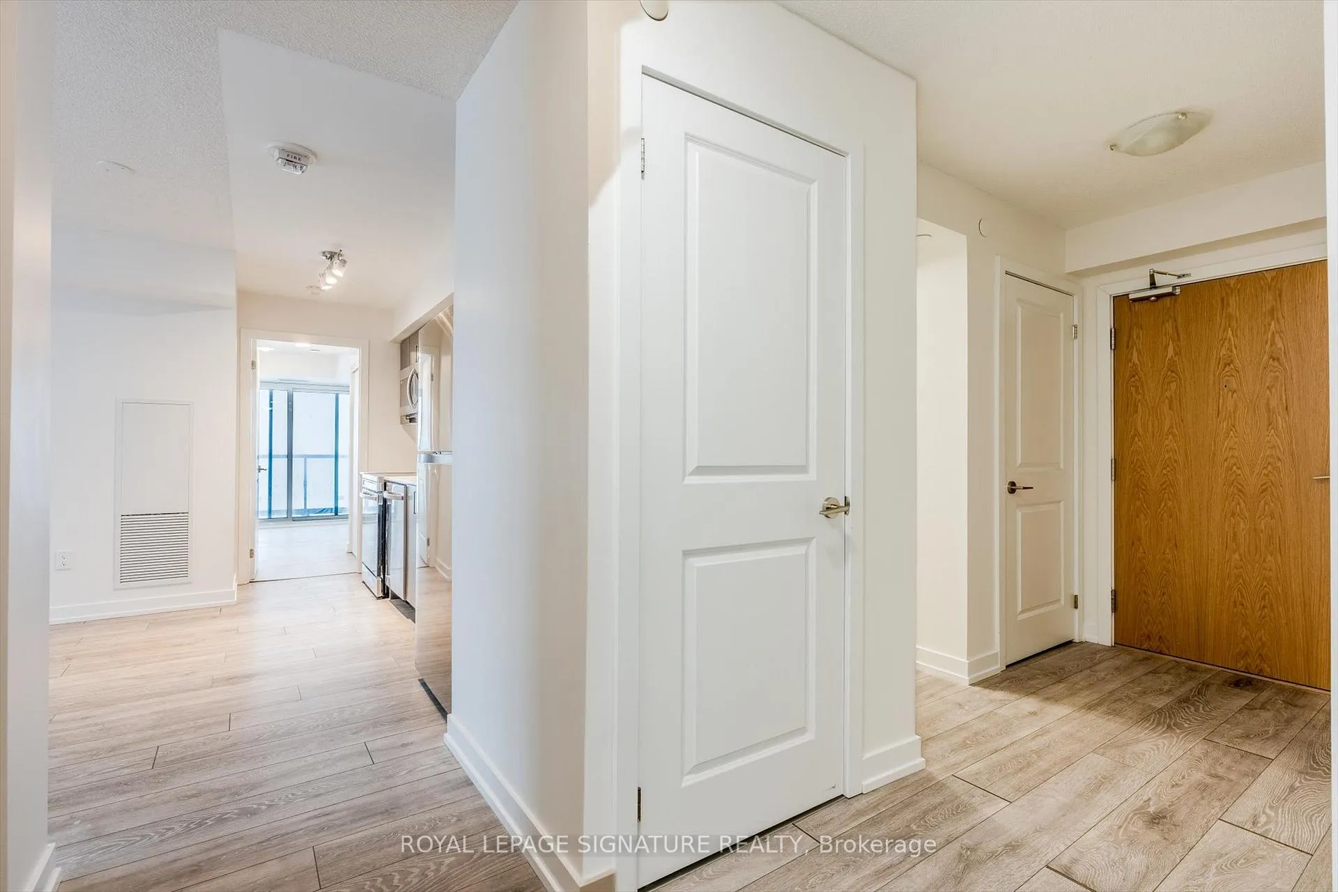 Photo 6 of Unit 1708, 1455 Celebration Drive, Pickering, Bay Ridges — HOMEH