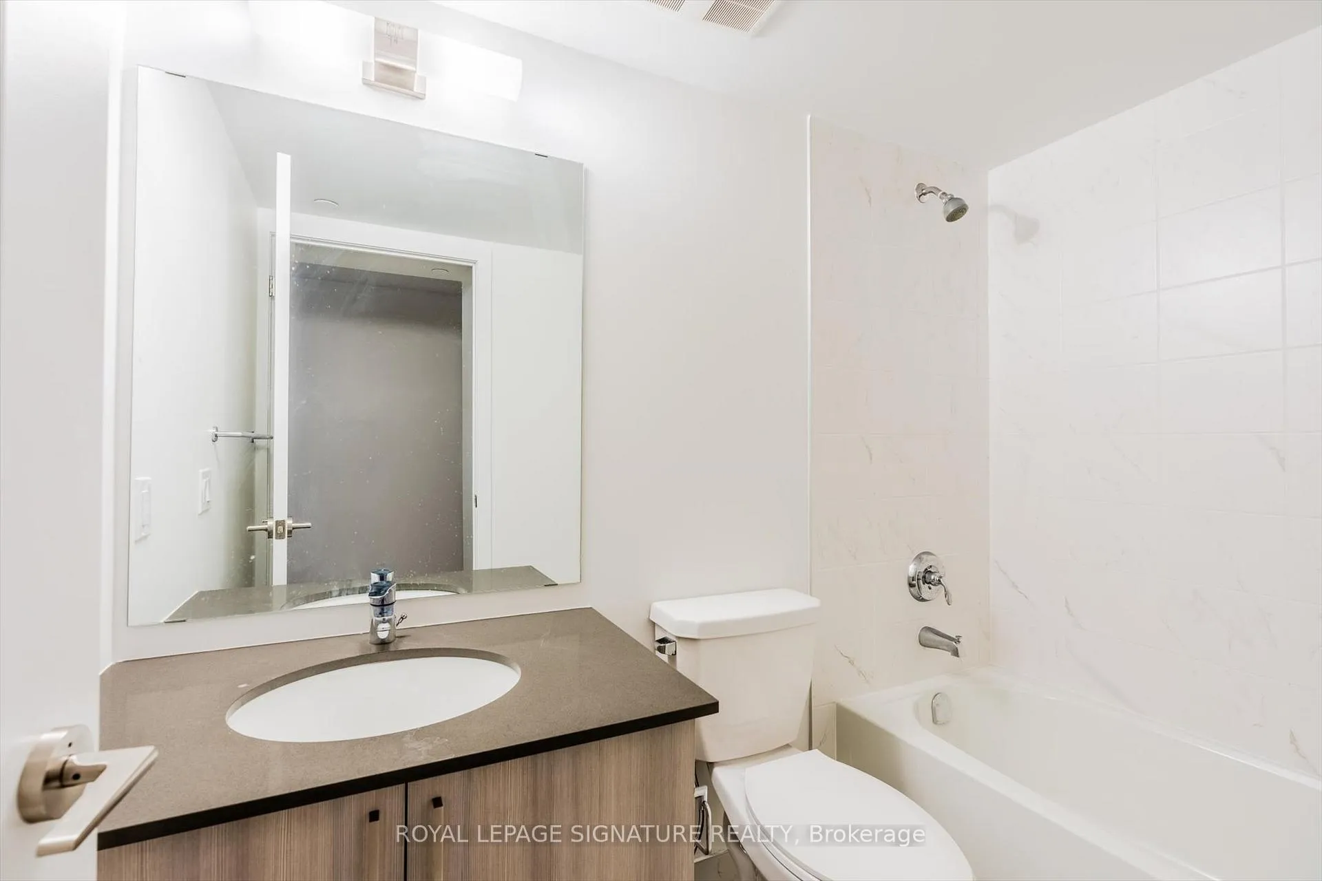 Photo 7 of Unit 1708, 1455 Celebration Drive, Pickering, Bay Ridges — HOMEH