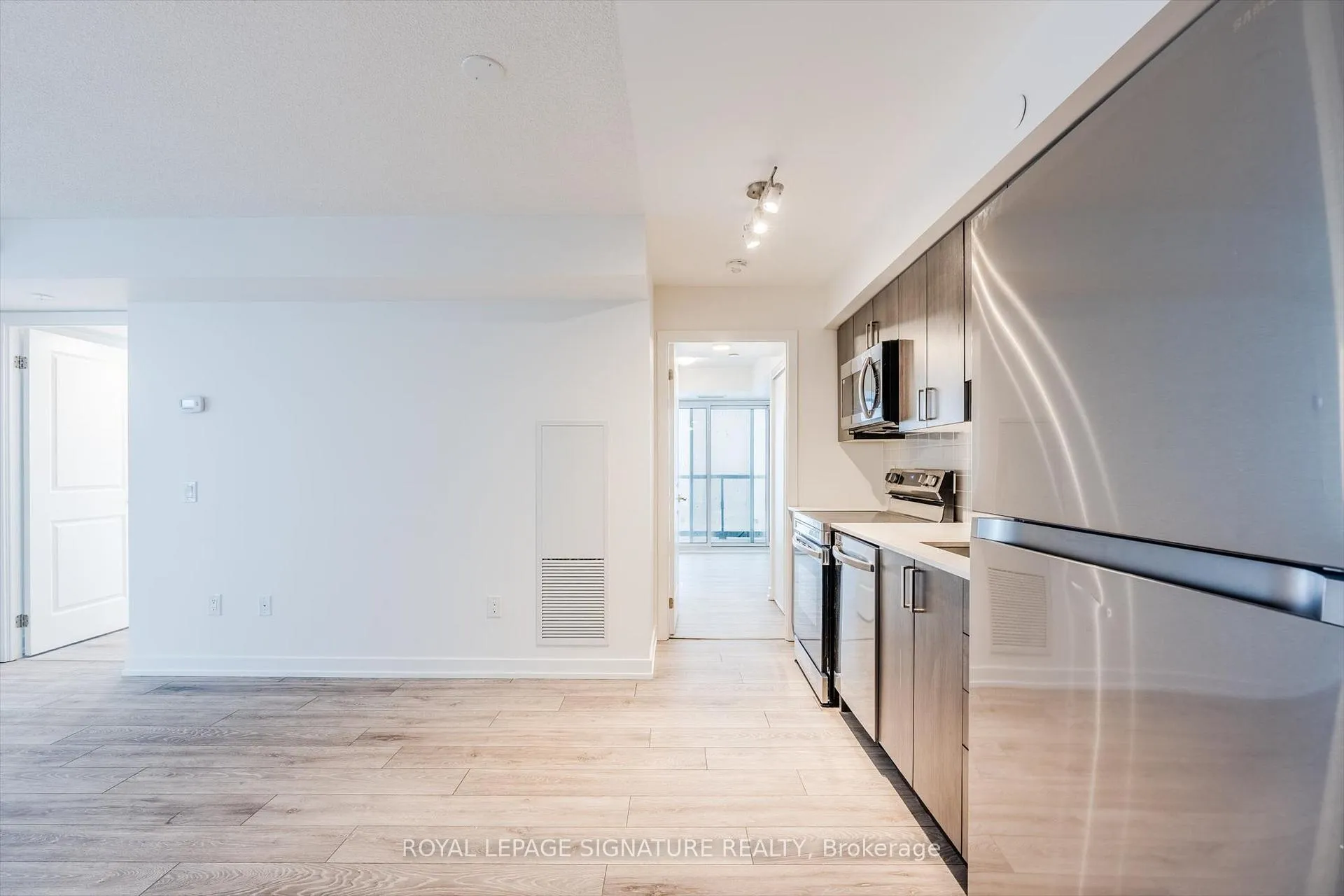 Photo 8 of Unit 1708, 1455 Celebration Drive, Pickering, Bay Ridges — HOMEH
