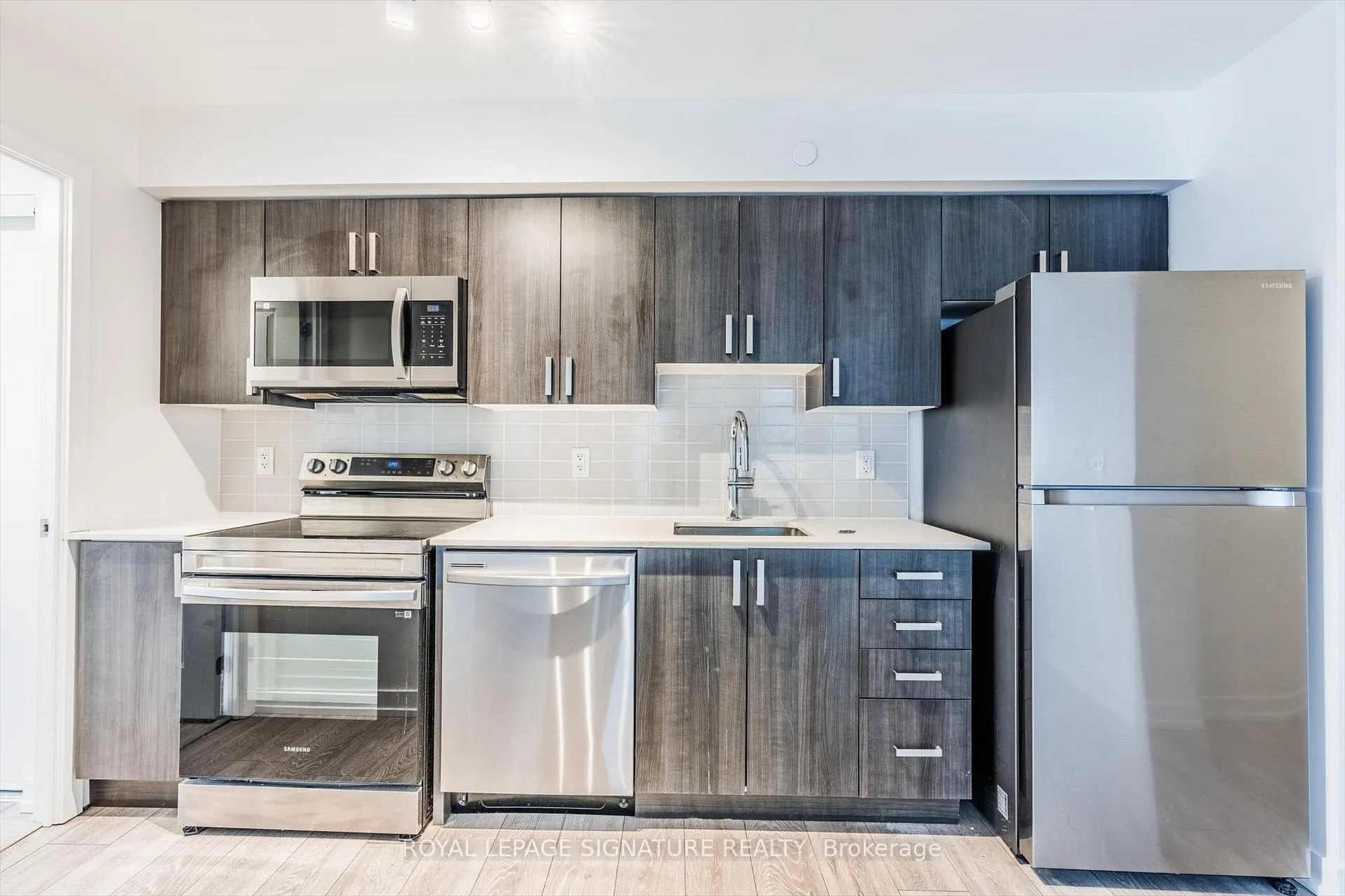 Photo 11 of Unit 1708, 1455 Celebration Drive, Pickering, Bay Ridges — HOMEH