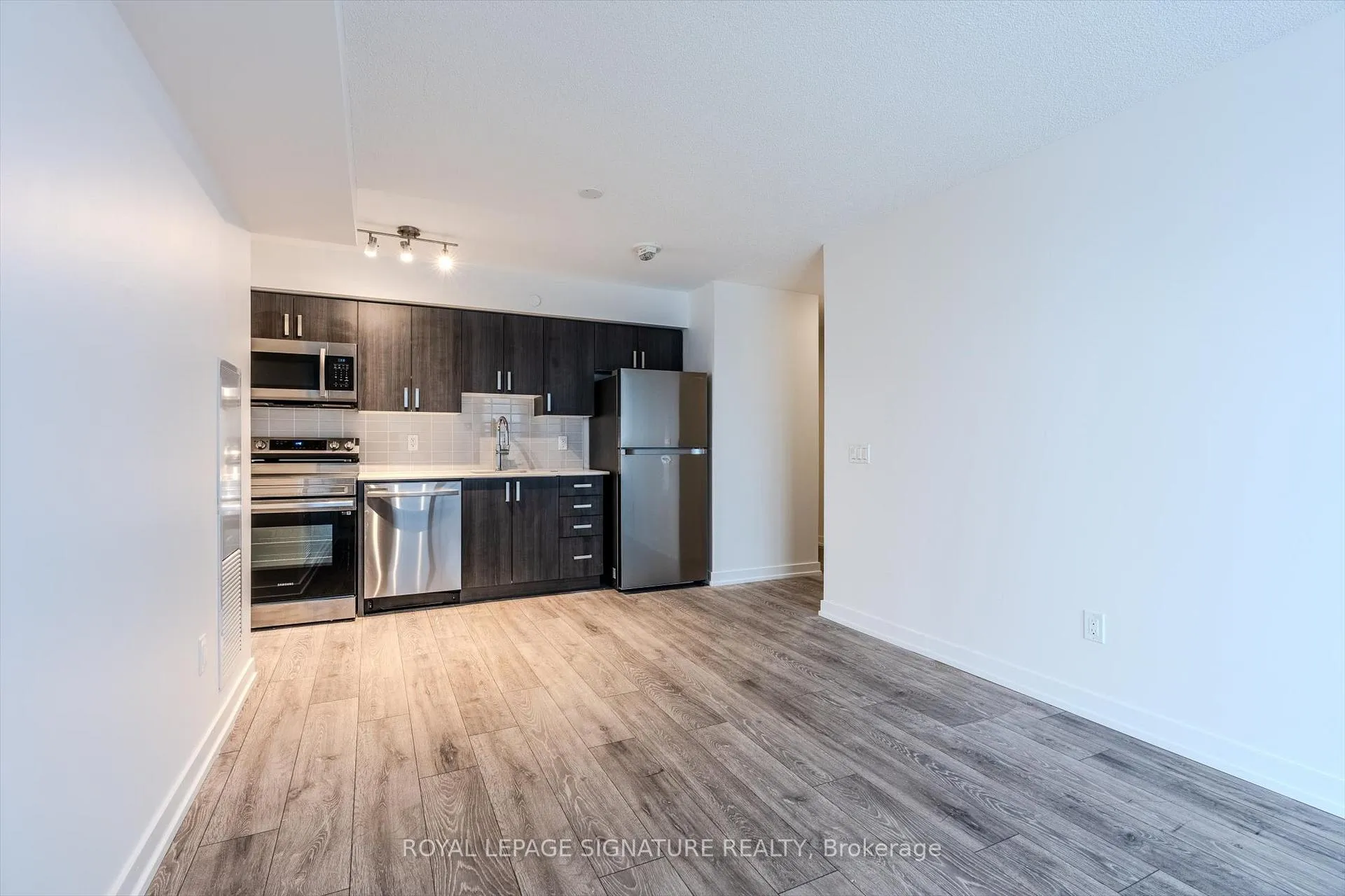 Photo 16 of Unit 1708, 1455 Celebration Drive, Pickering, Bay Ridges — HOMEH