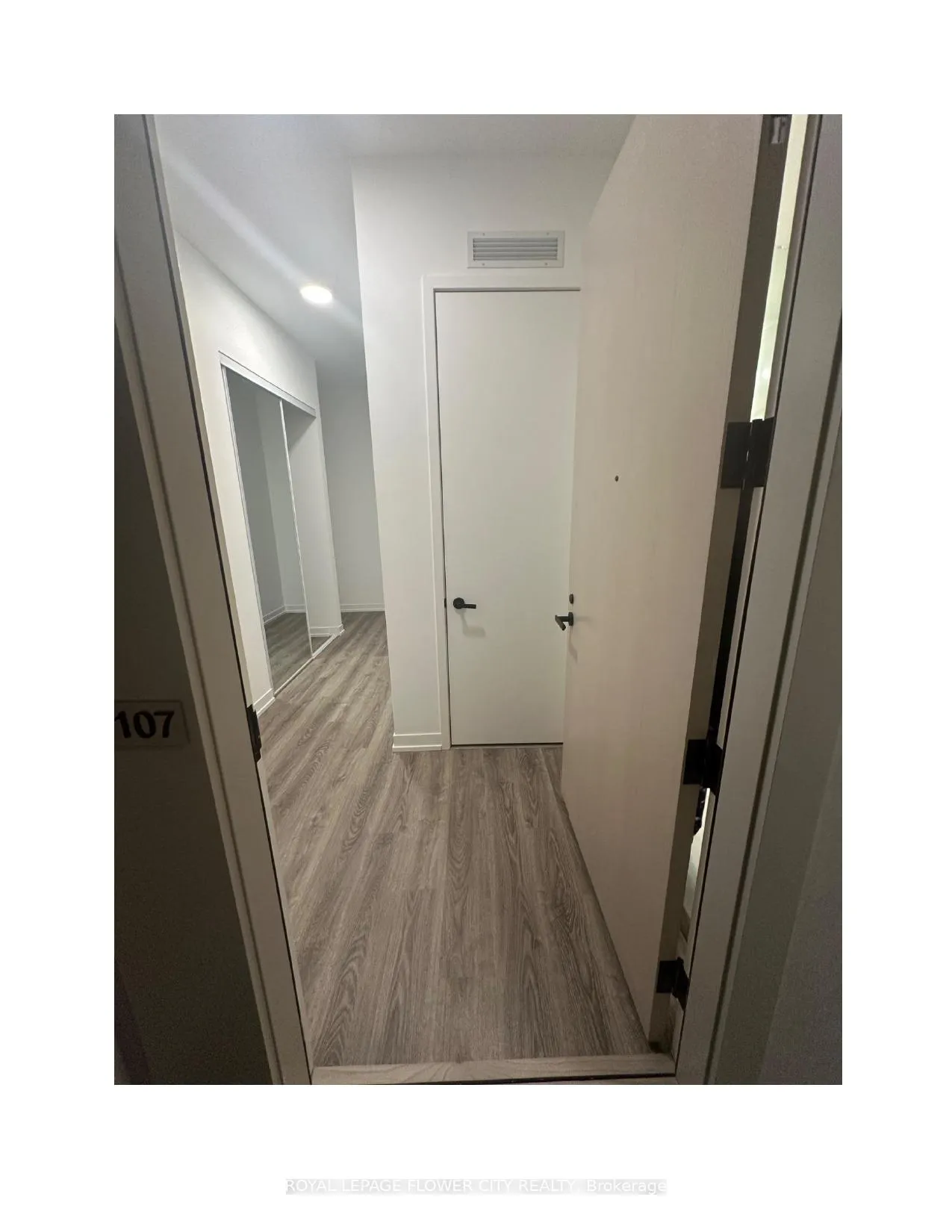 Photo 4 of Unit PH107, 8 Interchange Way SE, Vaughan, Vaughan Corporate Centre — HOMEH