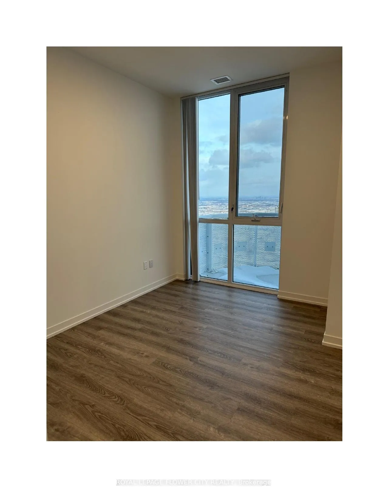 Photo 7 of Unit PH107, 8 Interchange Way SE, Vaughan, Vaughan Corporate Centre — HOMEH