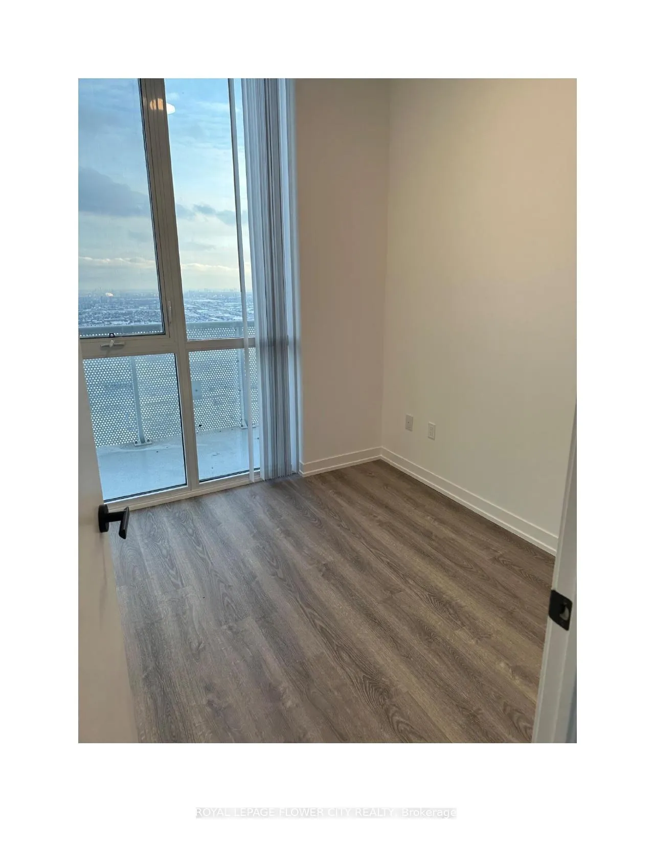 Photo 9 of Unit PH107, 8 Interchange Way SE, Vaughan, Vaughan Corporate Centre — HOMEH