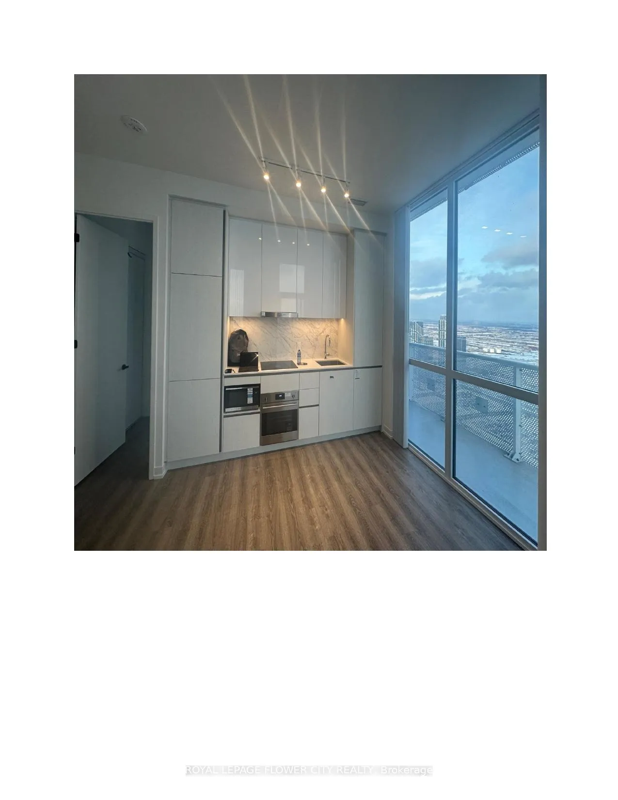Photo 13 of Unit PH107, 8 Interchange Way SE, Vaughan, Vaughan Corporate Centre — HOMEH