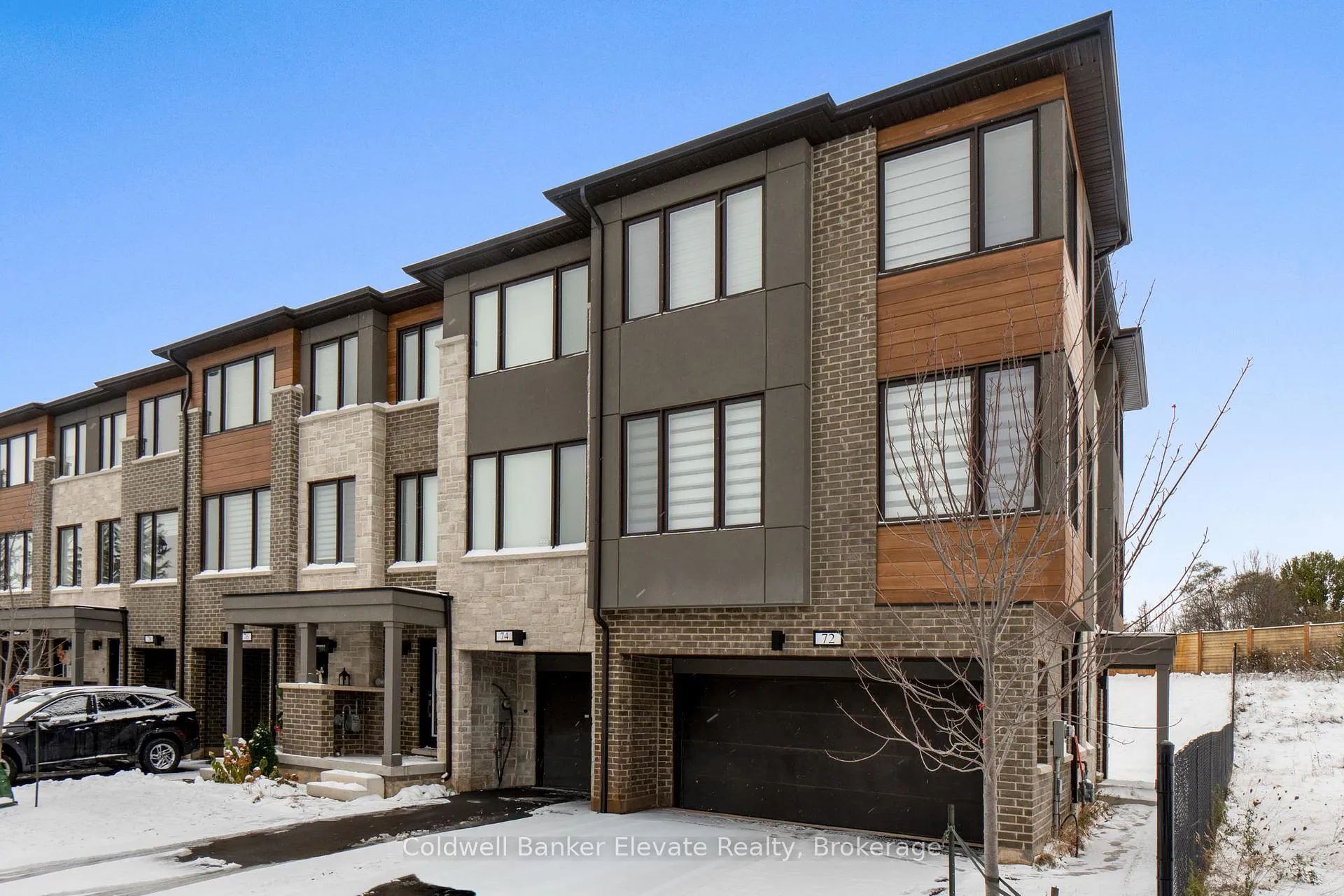 Photo 2 of 72 Windtree Way, Halton Hills, Georgetown — HOMEH