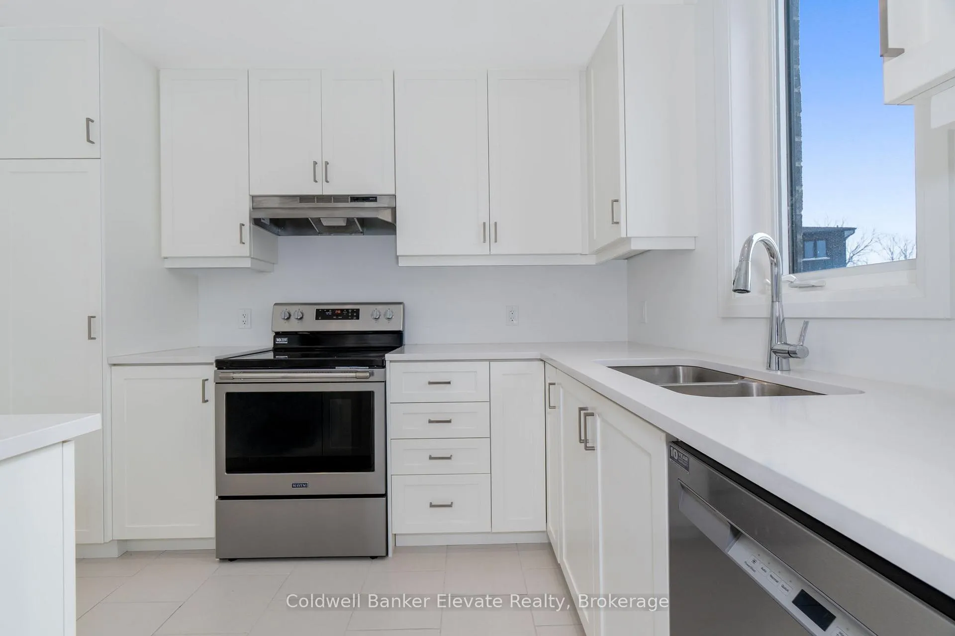Photo 7 of 72 Windtree Way, Halton Hills, Georgetown — HOMEH