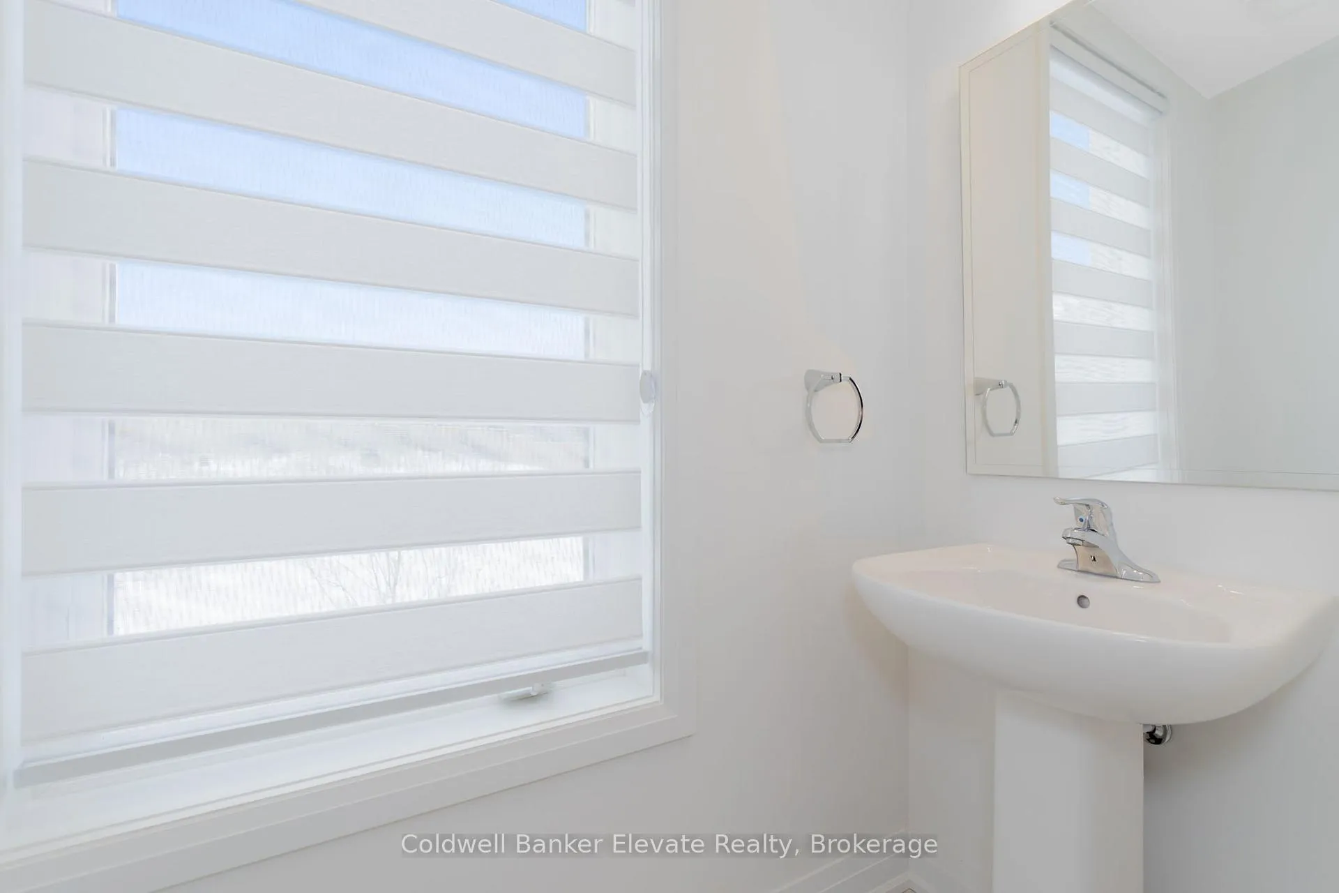 Photo 12 of 72 Windtree Way, Halton Hills, Georgetown — HOMEH