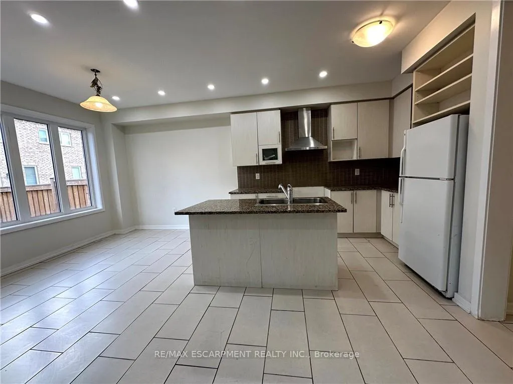Photo 6 of 7 Abercrombie Crescent, Brampton, Northwest Brampton — HOMEH