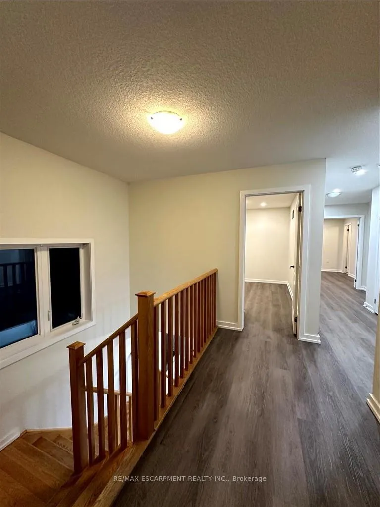 Photo 12 of 7 Abercrombie Crescent, Brampton, Northwest Brampton — HOMEH