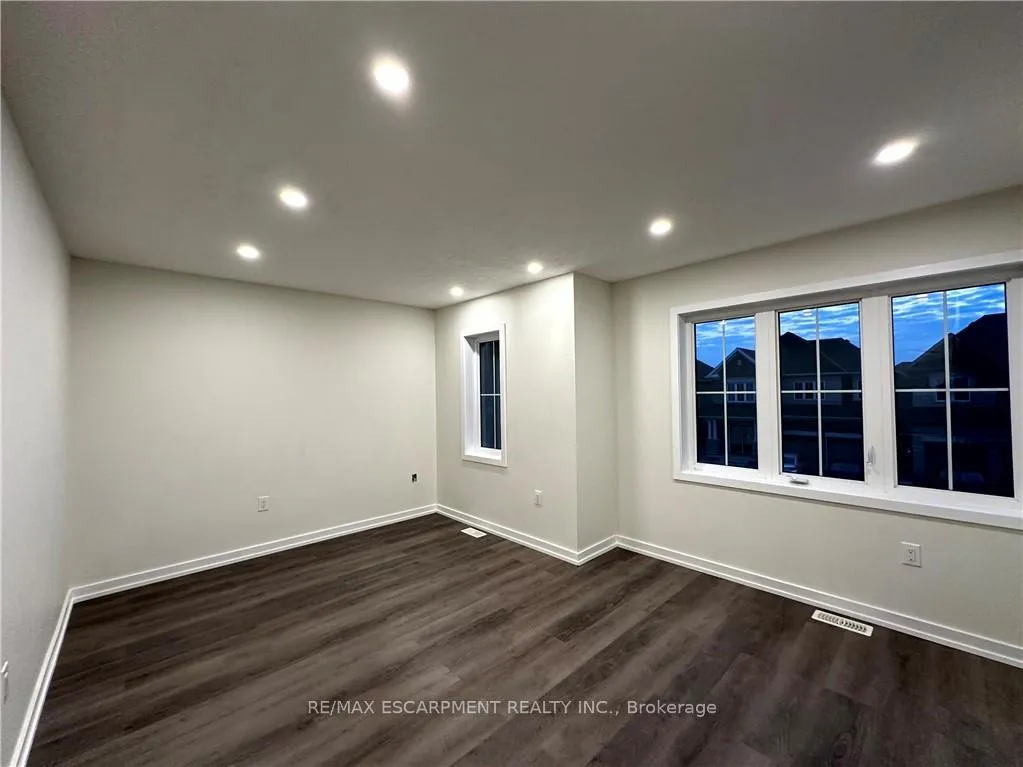 Photo 16 of 7 Abercrombie Crescent, Brampton, Northwest Brampton — HOMEH
