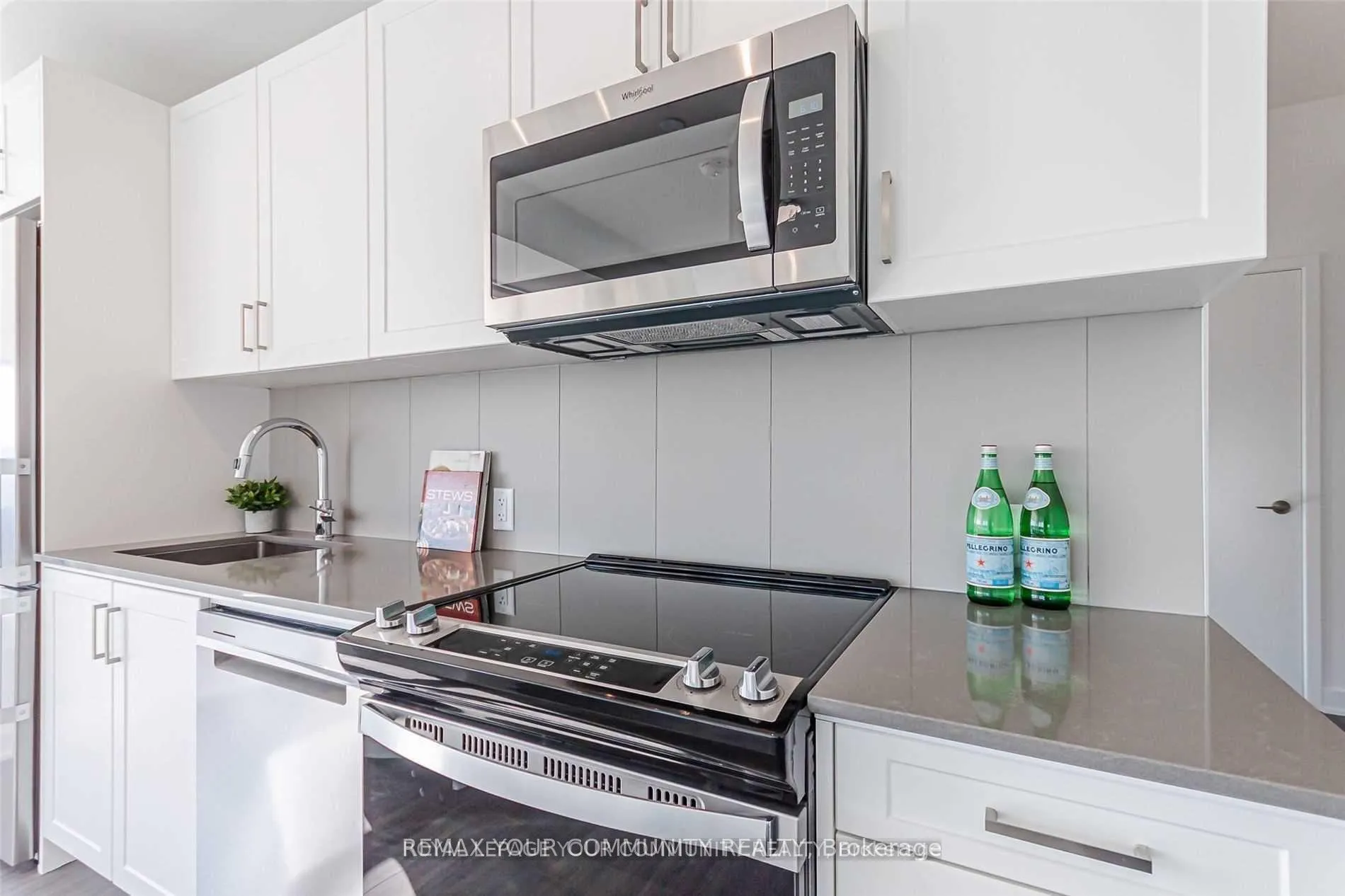 Photo 11 of Unit 521, 681 Yonge Street, Barrie, Painswick South — HOMEH