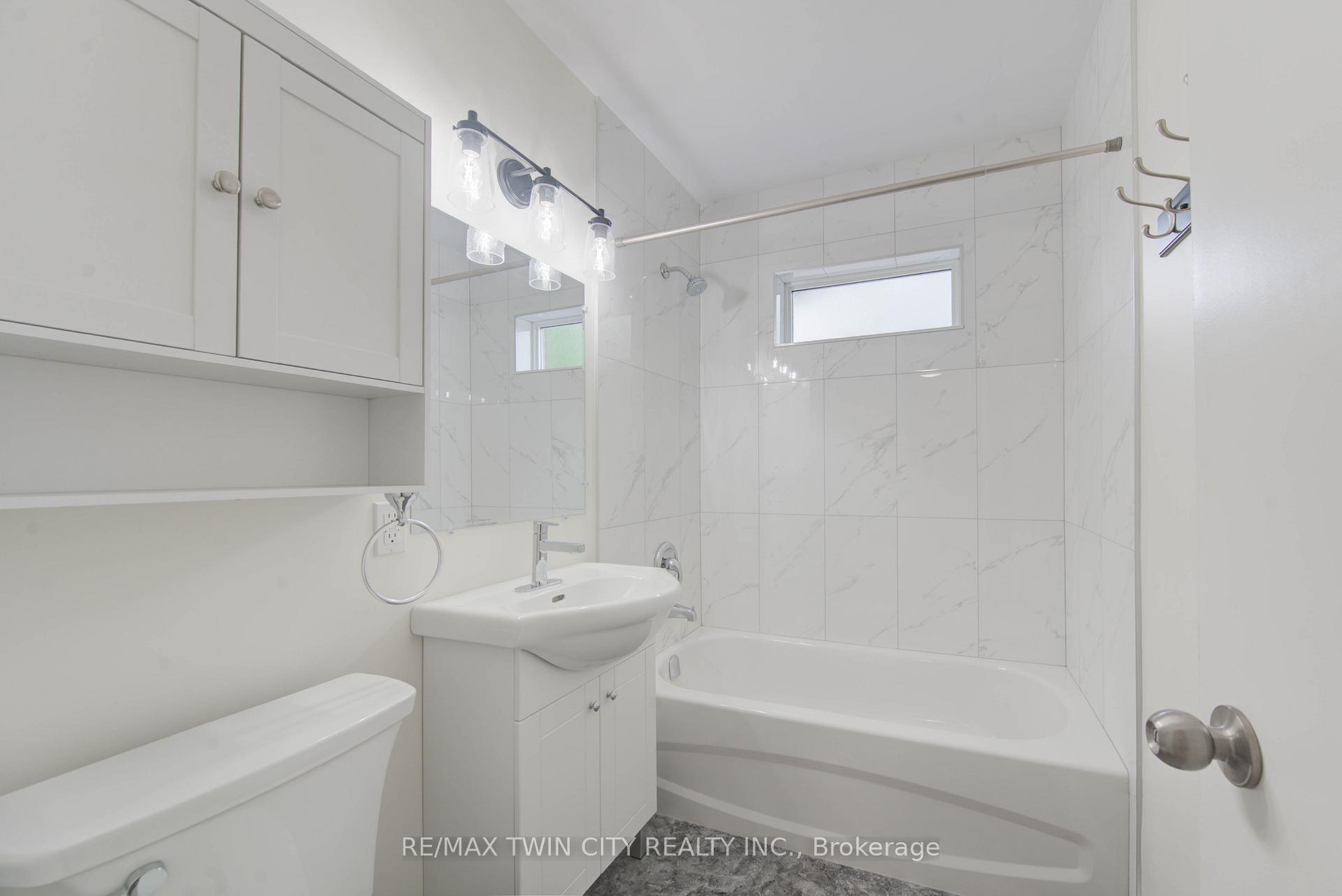 Photo 21 of 28 Jack Avenue, Kitchener — HOMEH