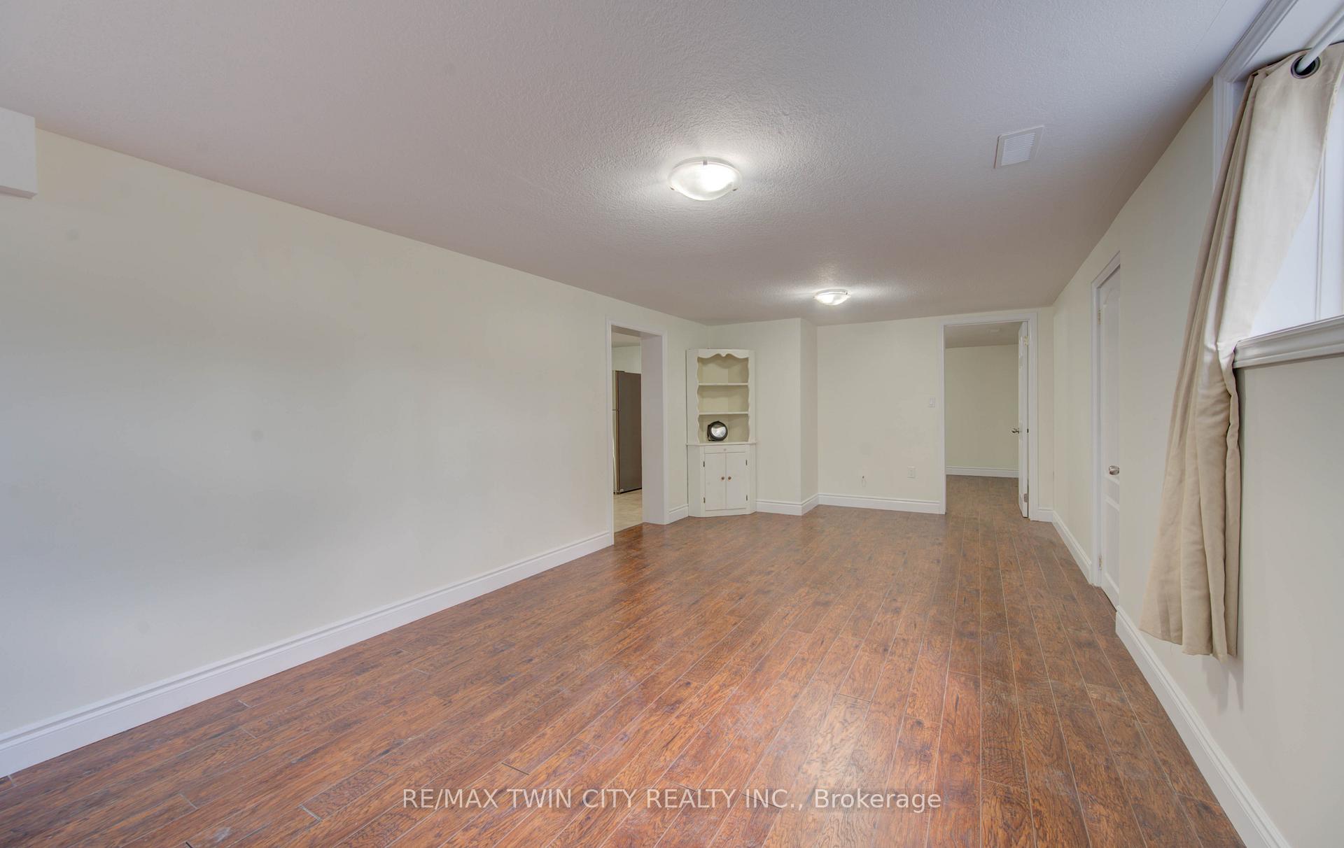 Photo 25 of 28 Jack Avenue, Kitchener — HOMEH