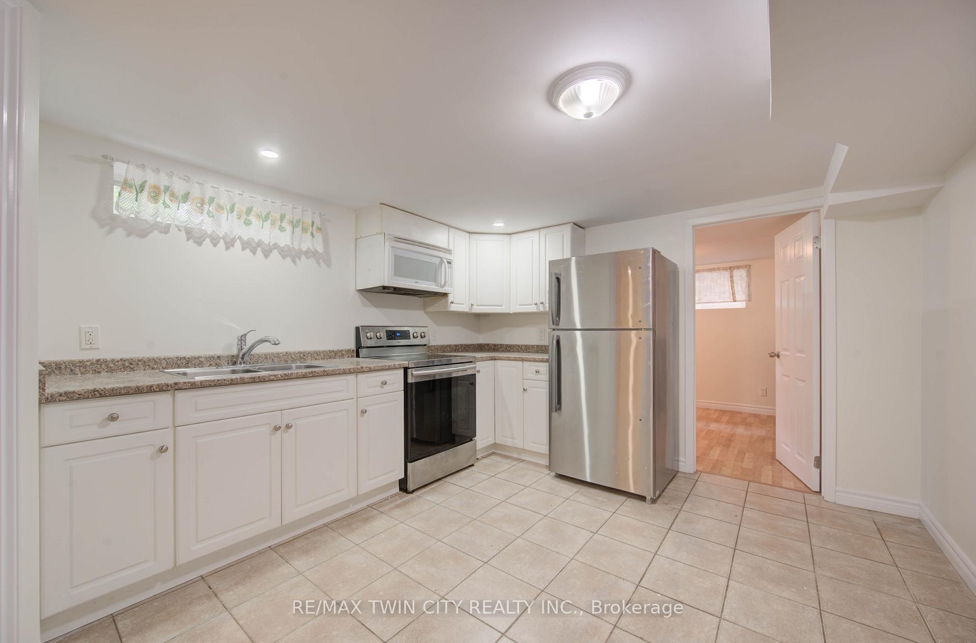 Photo 26 of 28 Jack Avenue, Kitchener — HOMEH