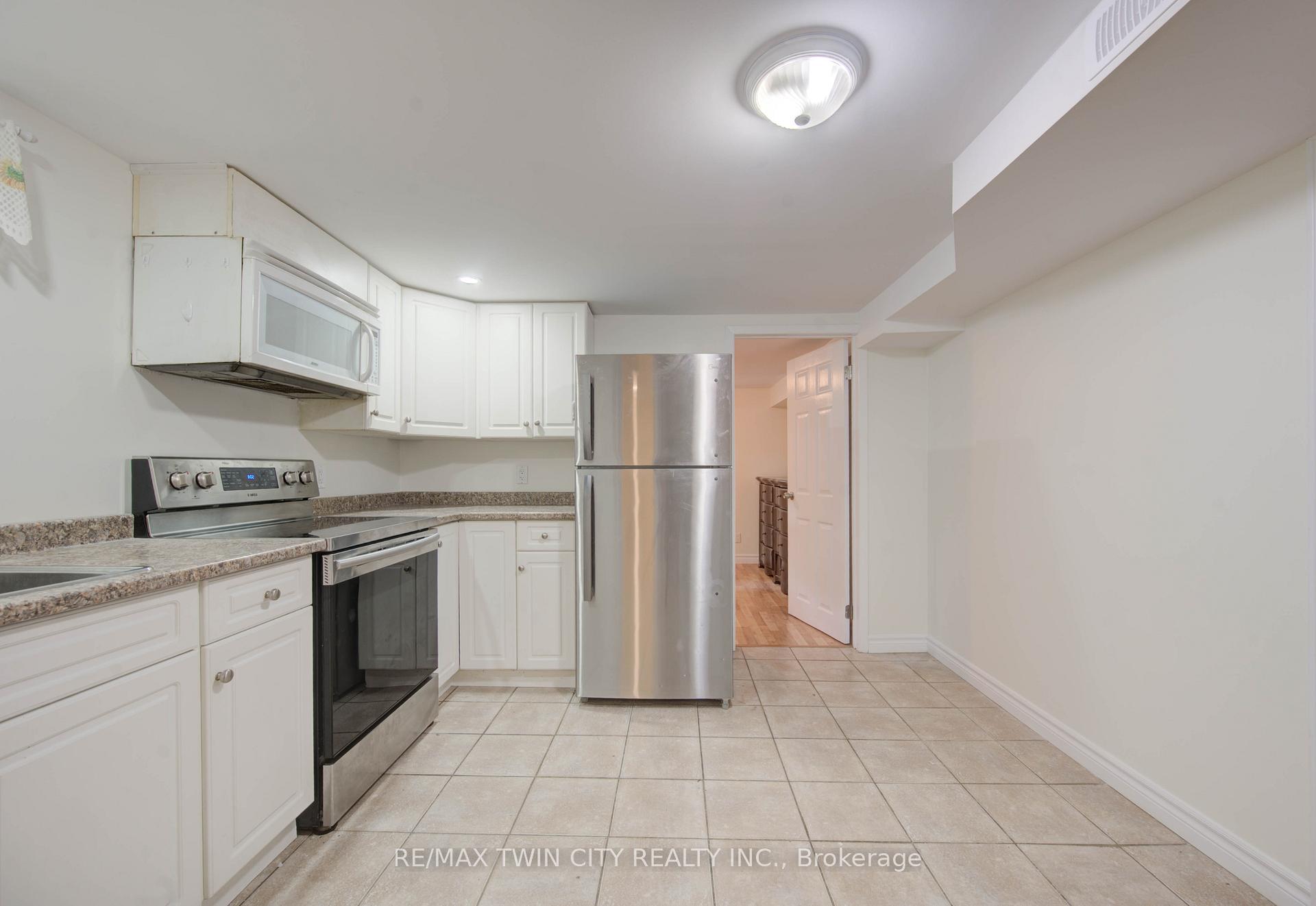 Photo 27 of 28 Jack Avenue, Kitchener — HOMEH