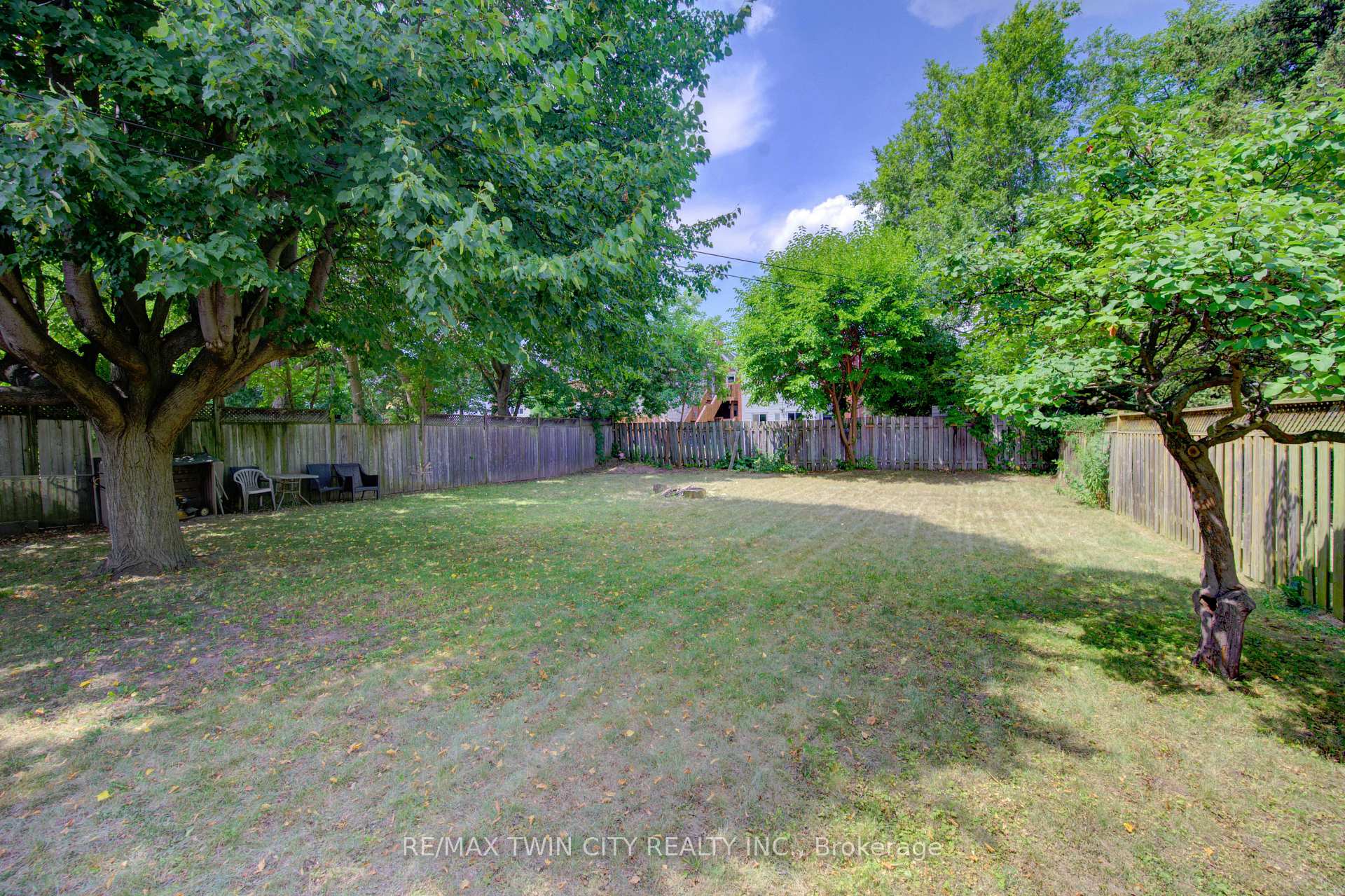 Photo 37 of 28 Jack Avenue, Kitchener — HOMEH