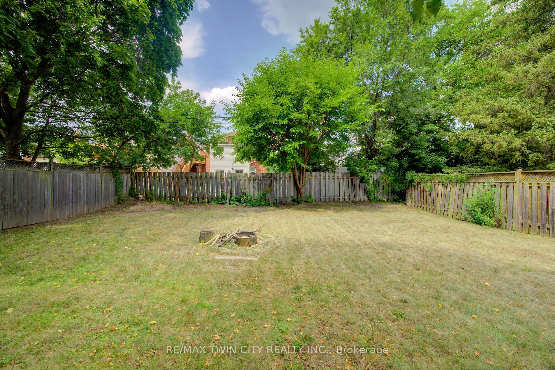 Photo 38 of 28 Jack Avenue, Kitchener — HOMEH